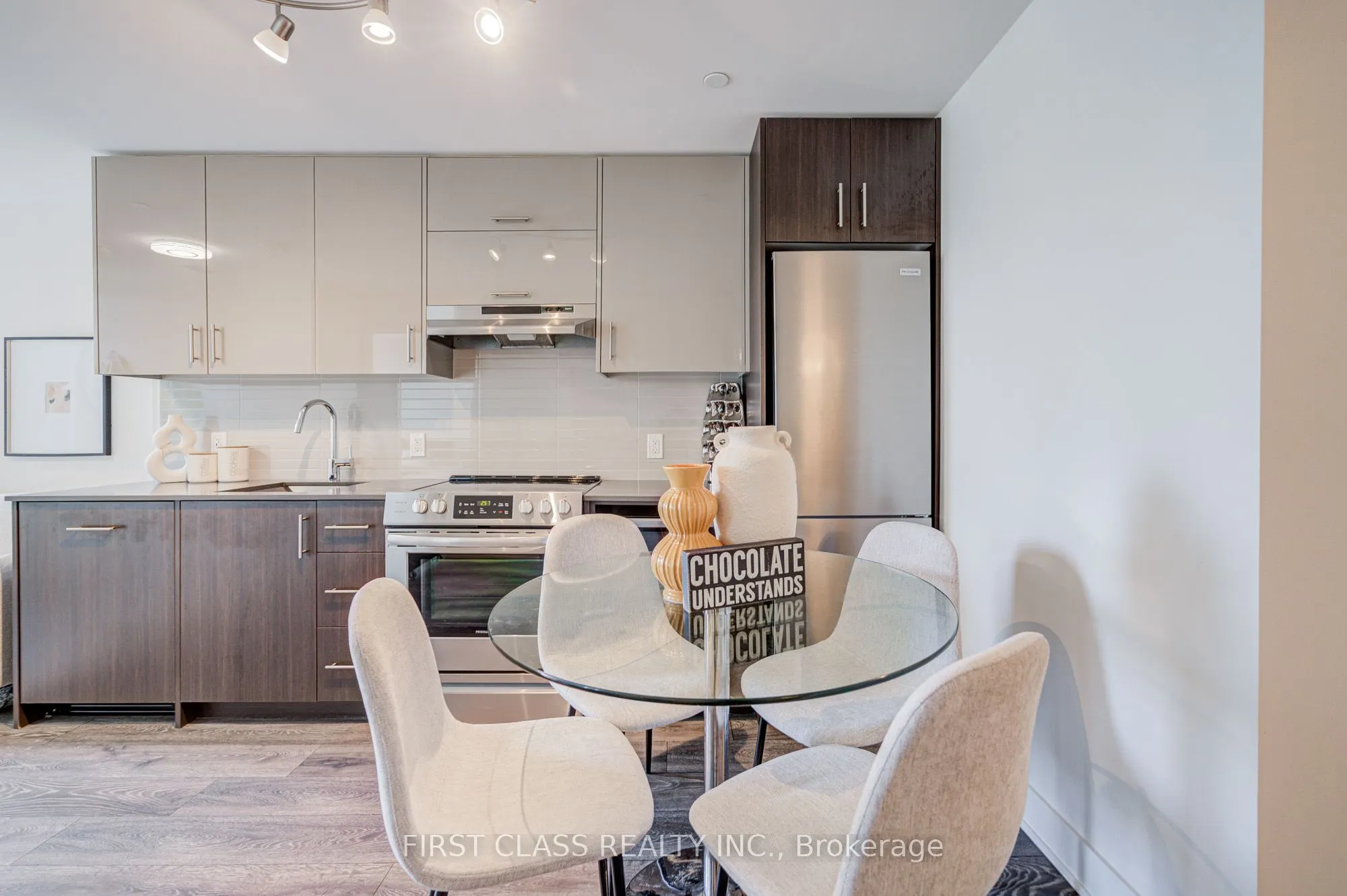 188 Fairview Mall Drive, #503