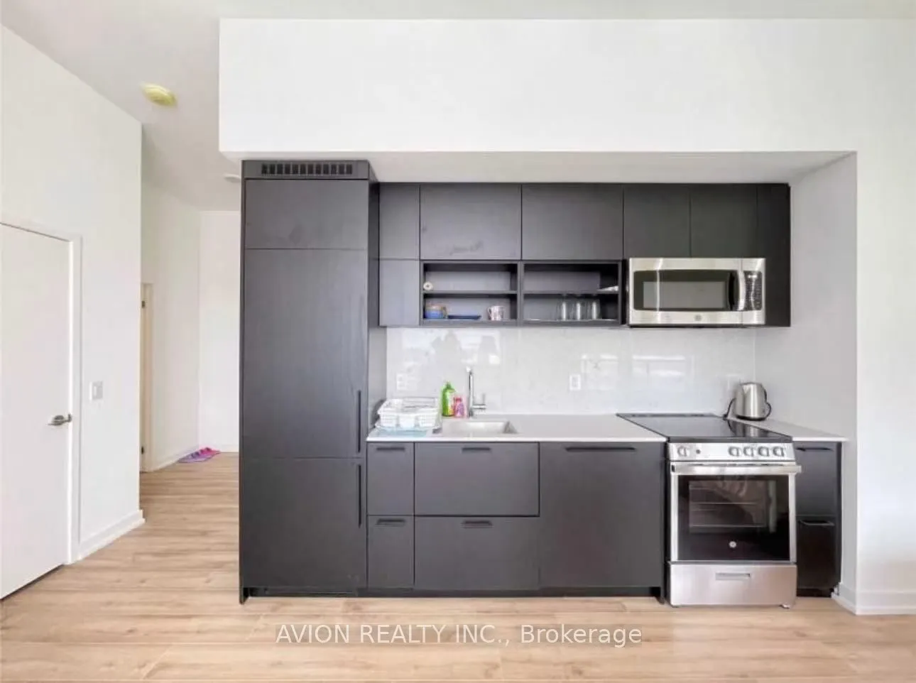 135 East Liberty Street, #803