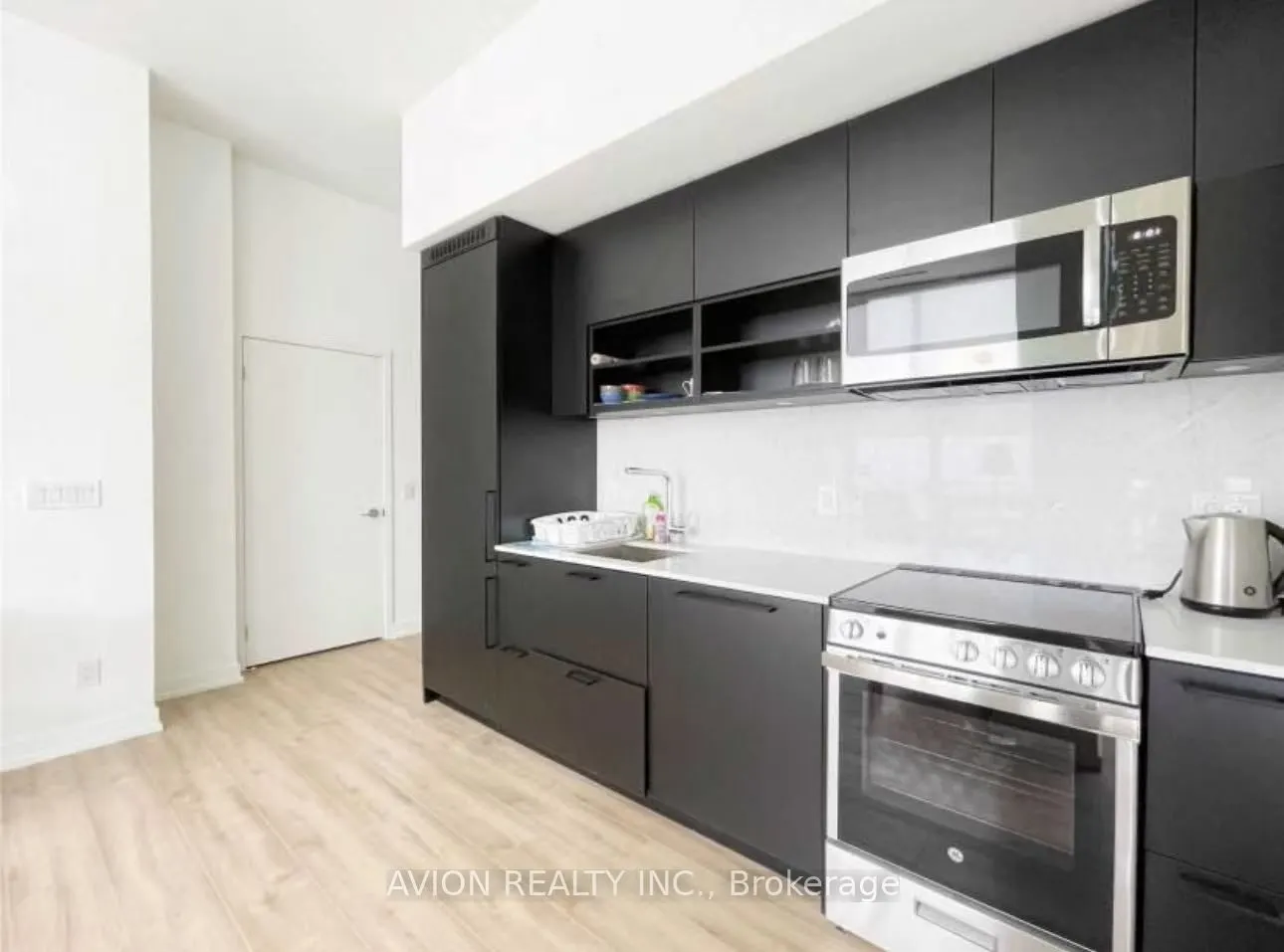 135 East Liberty Street, #803