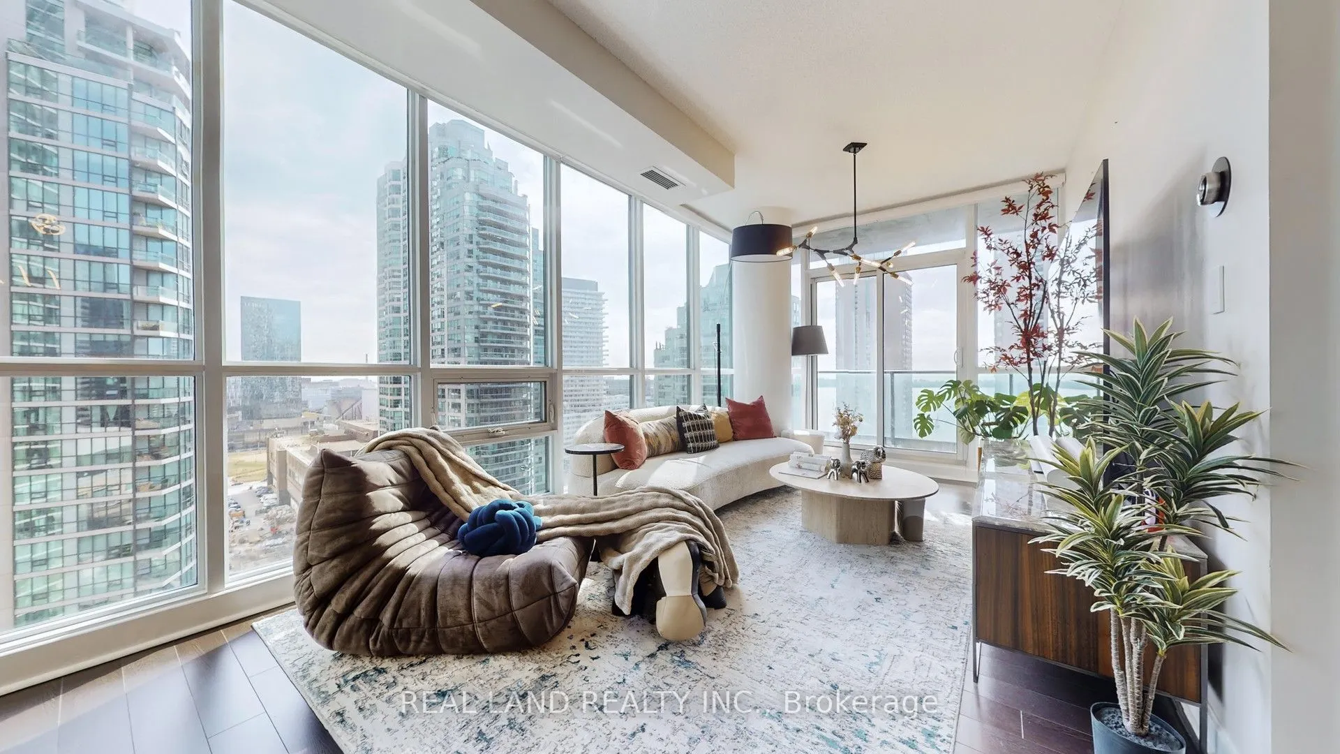 33 Bay Street, #1908