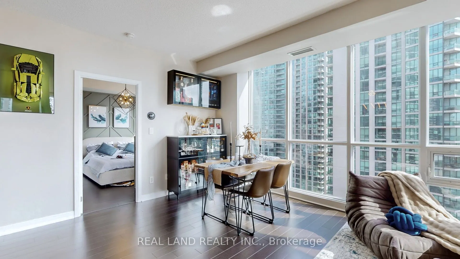 33 Bay Street, #1908