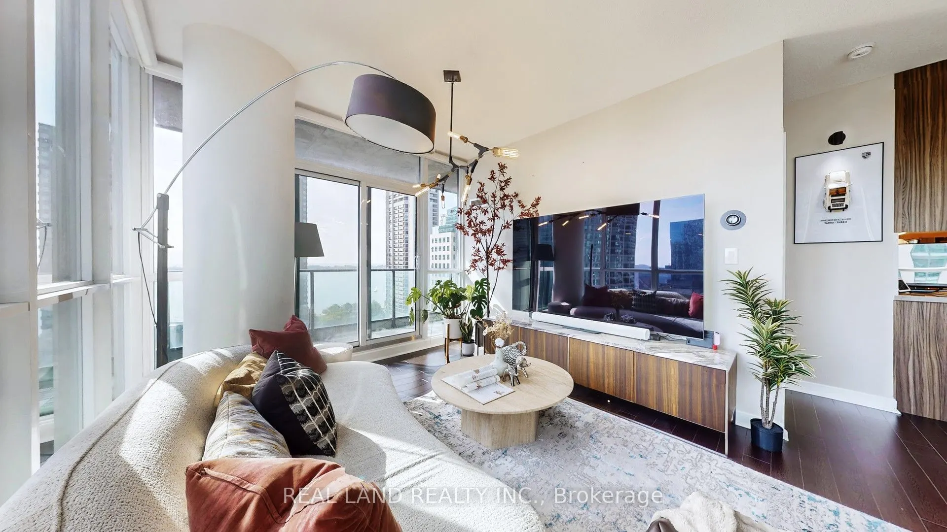 33 Bay Street, #1908