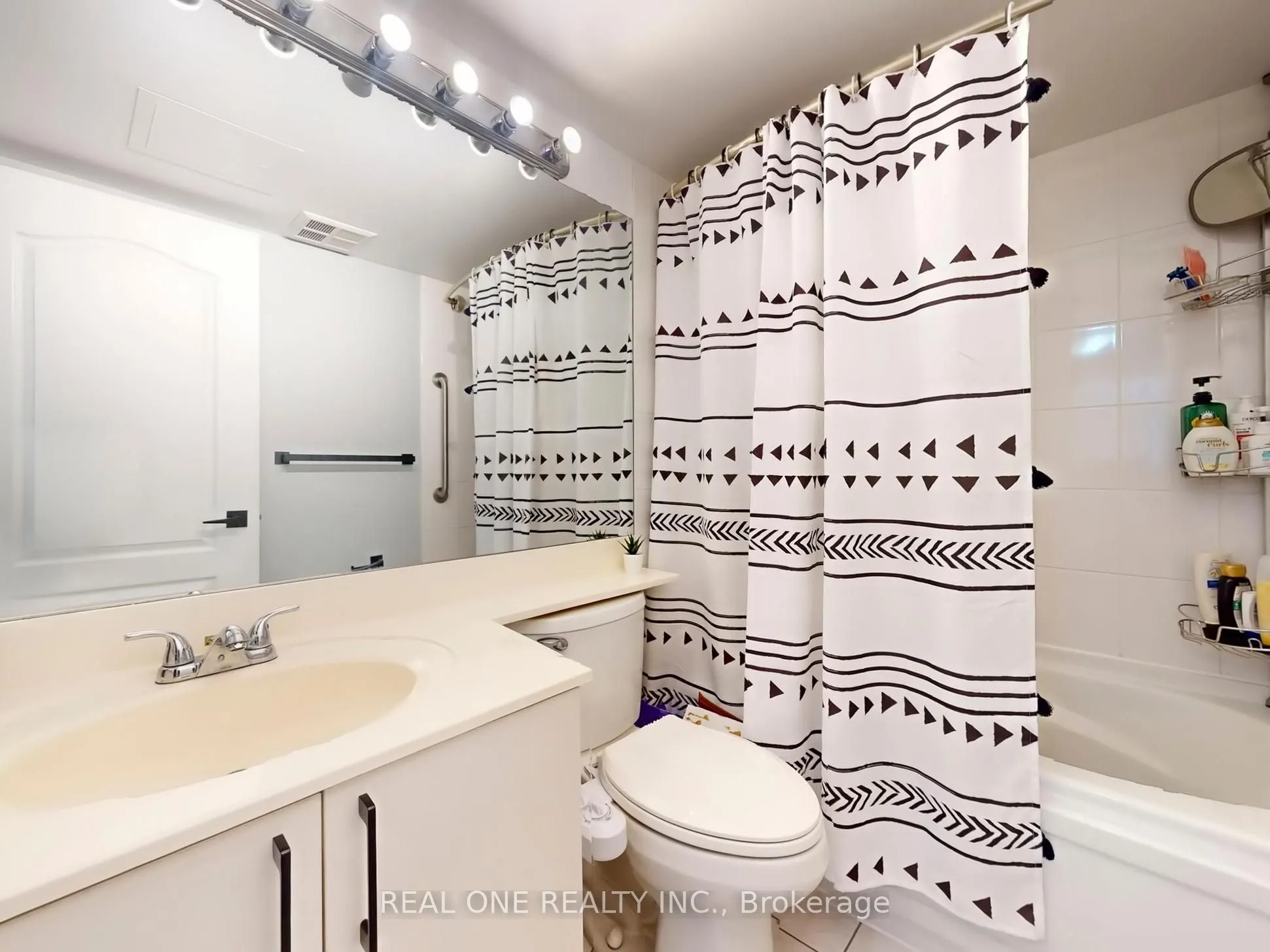 5418 Yonge Street, #617
