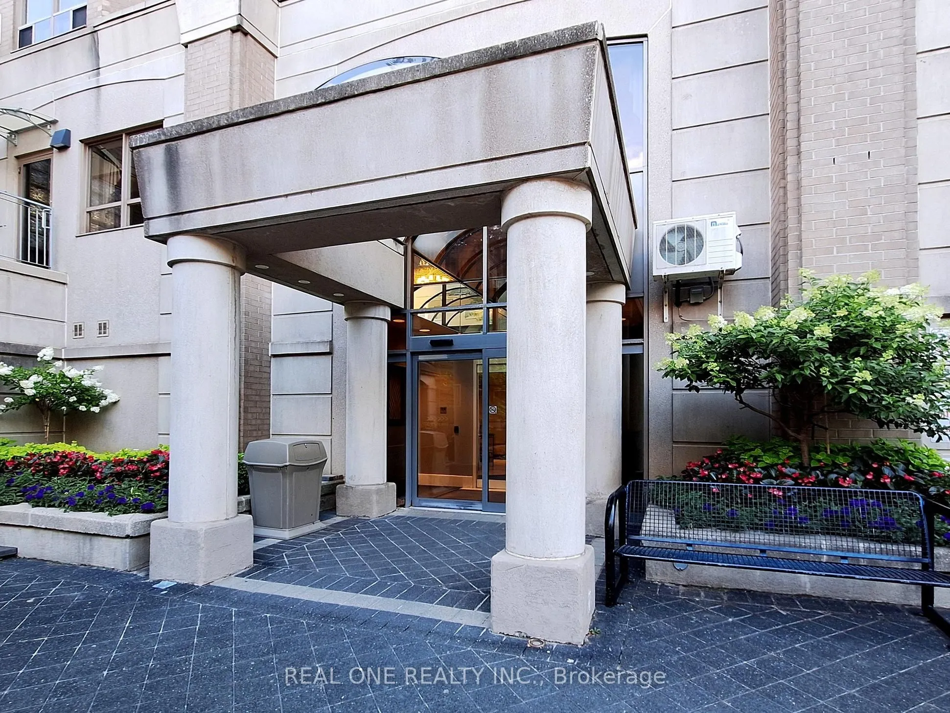 5418 Yonge Street, #617