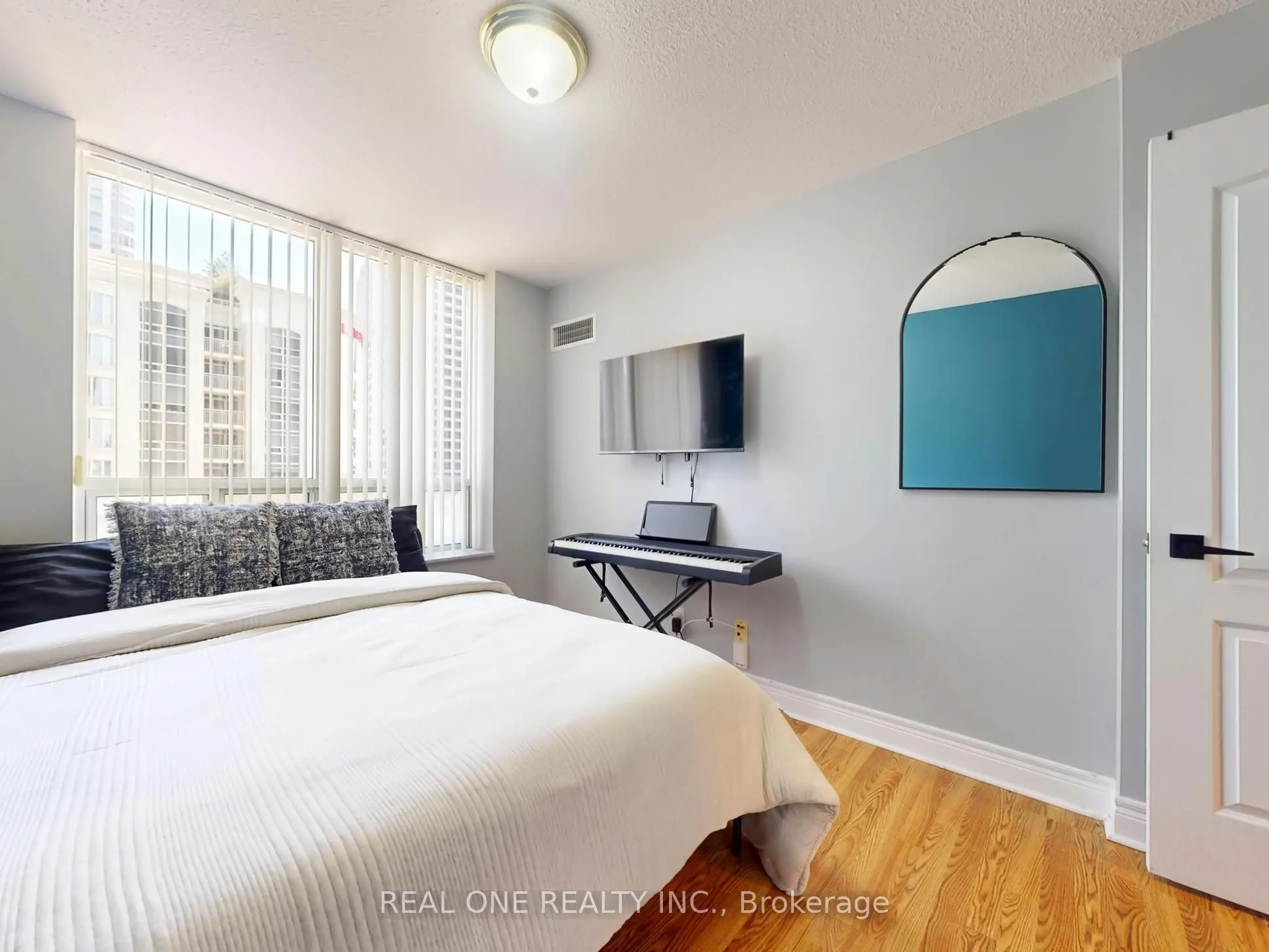 5418 Yonge Street, #617