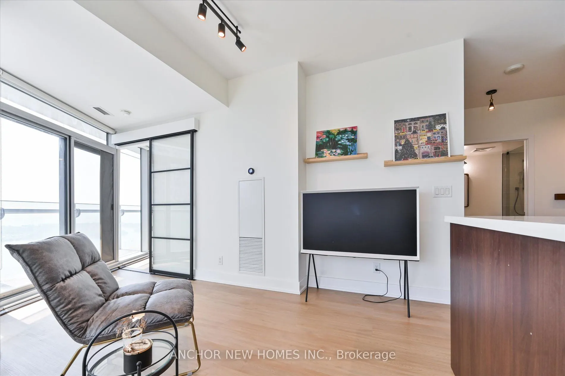12 York Street, #4402