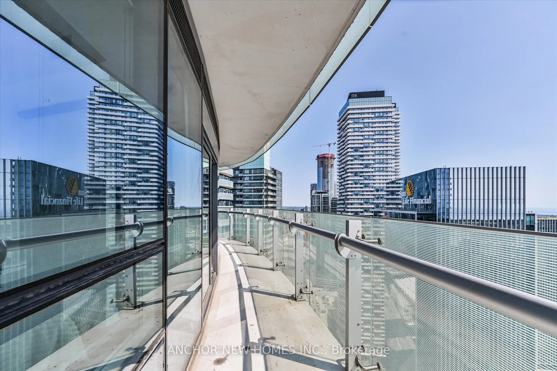 12 York Street, #4402