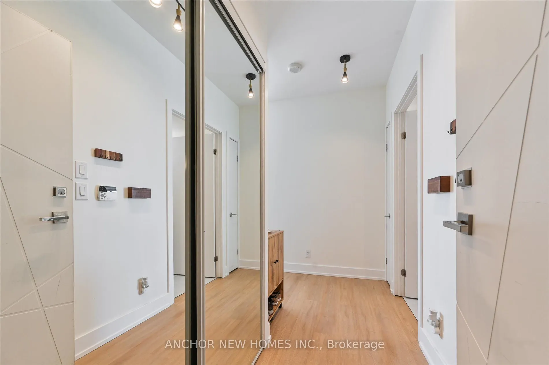12 York Street, #4402
