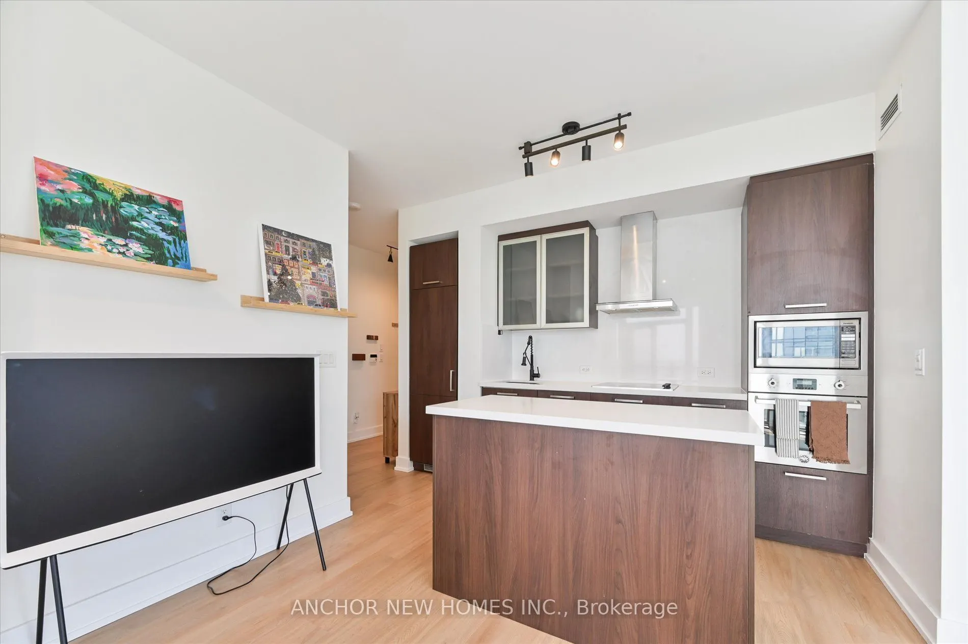 12 York Street, #4402