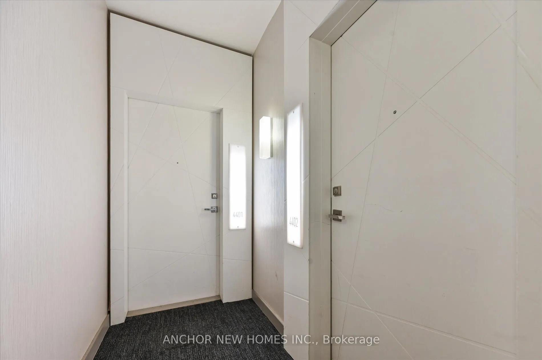 12 York Street, #4402