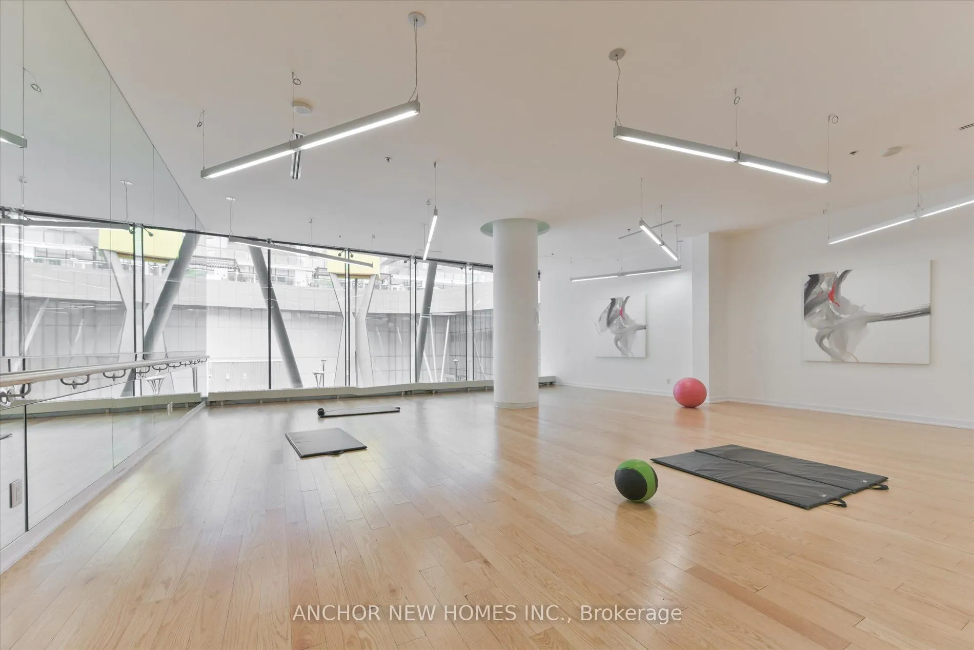 12 York Street, #4402