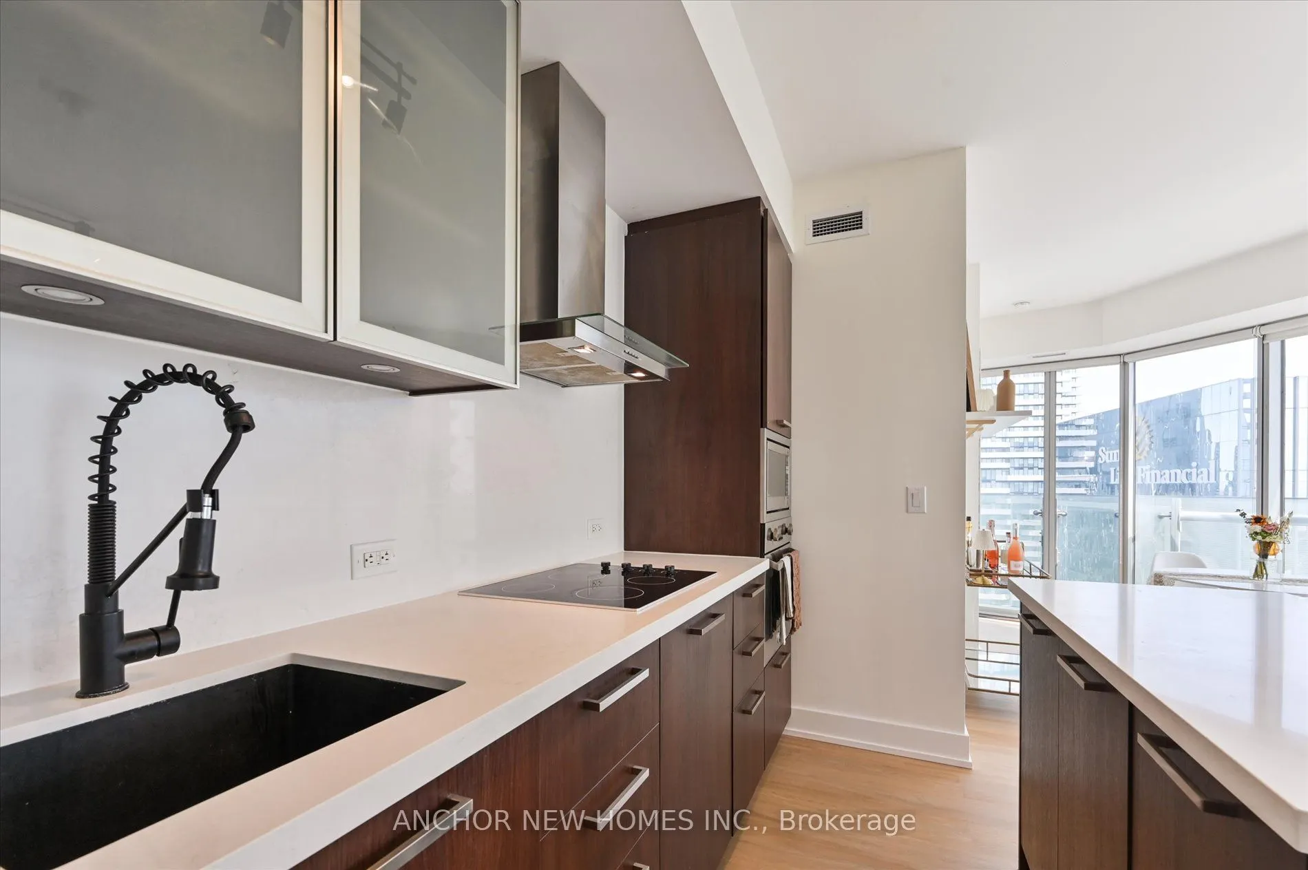 12 York Street, #4402