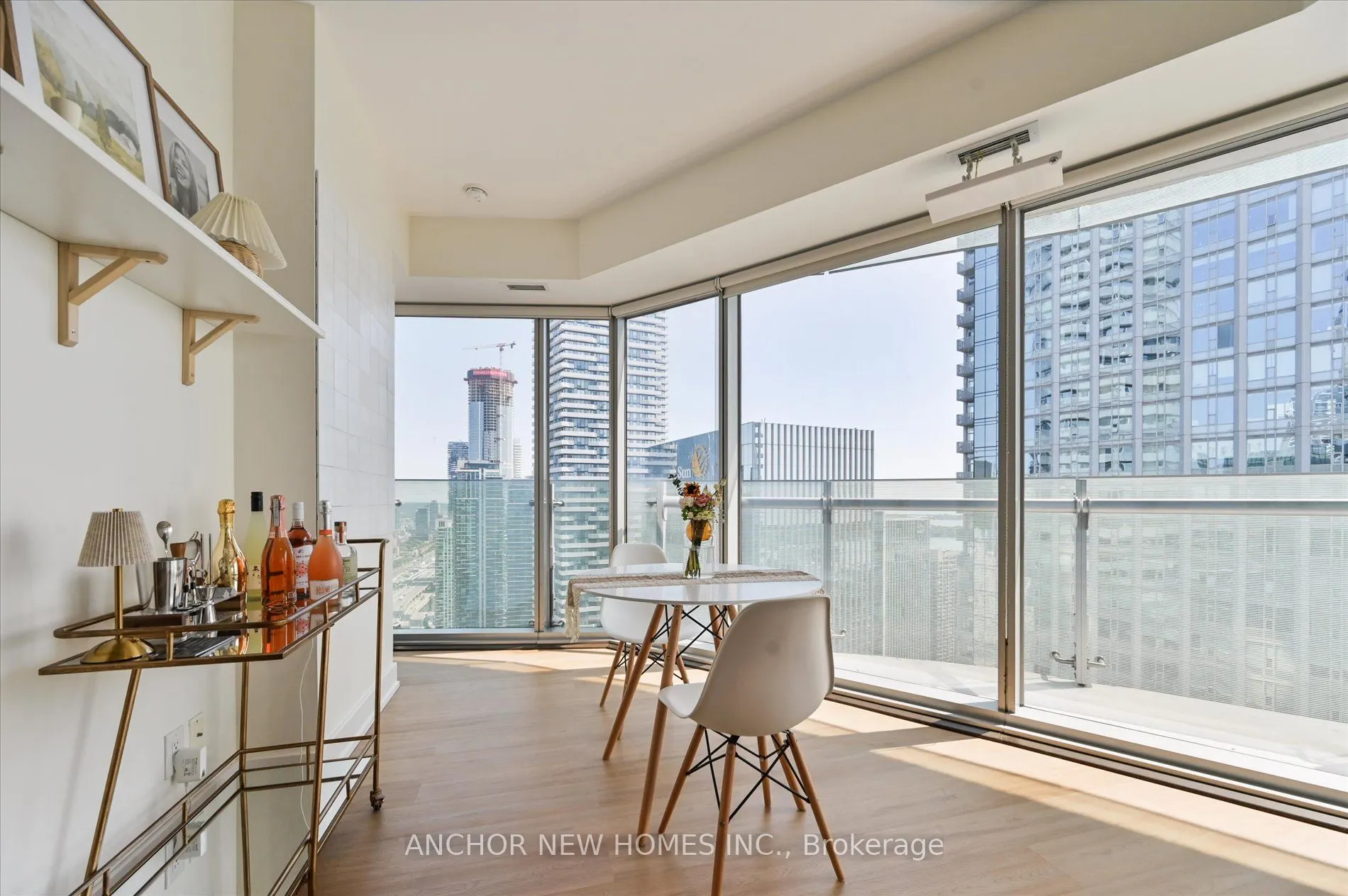 12 York Street, #4402
