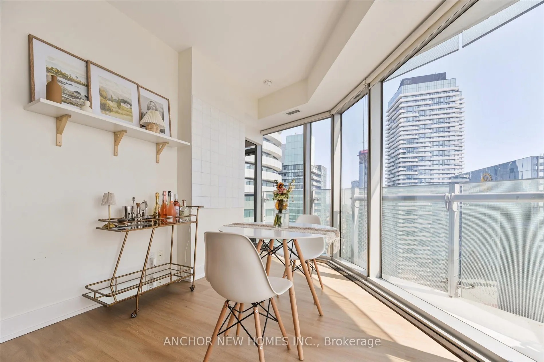 12 York Street, #4402
