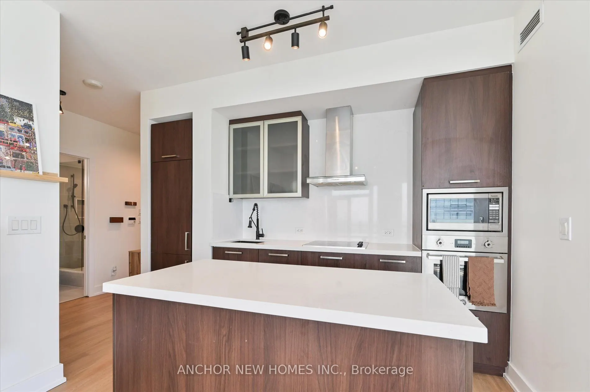 12 York Street, #4402
