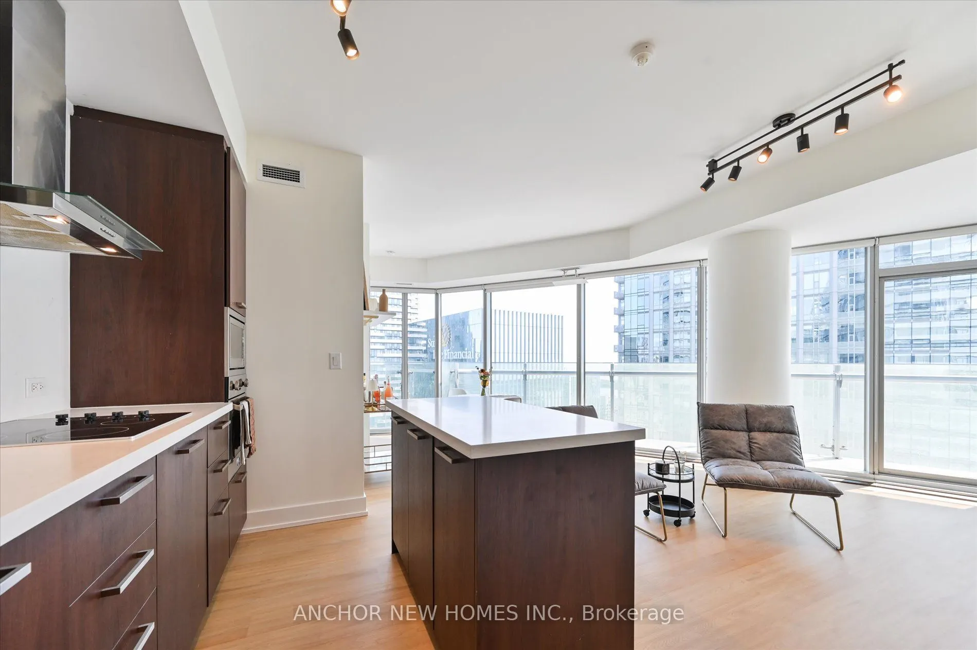 12 York Street, #4402