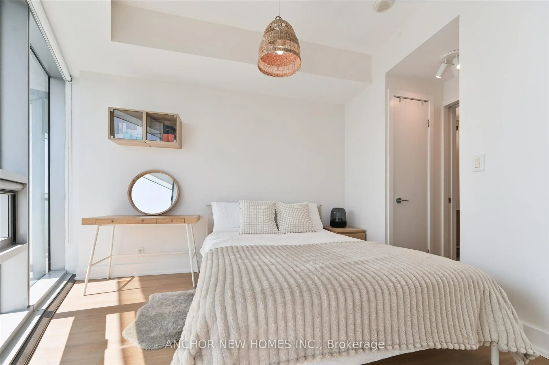 12 York Street, #4402