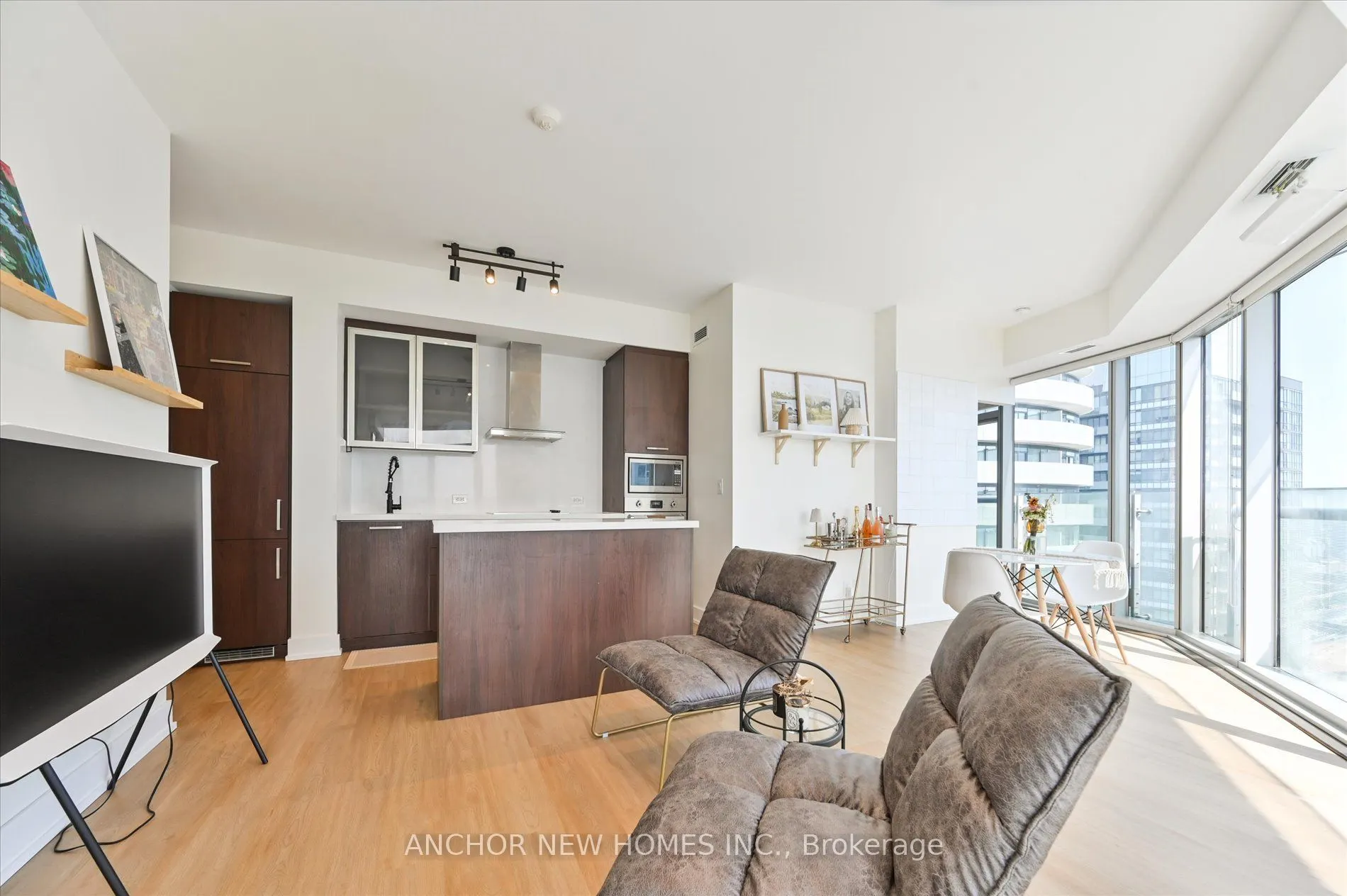 12 York Street, #4402