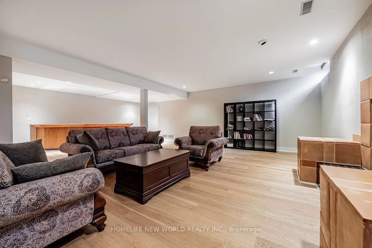 5 Abrams Place