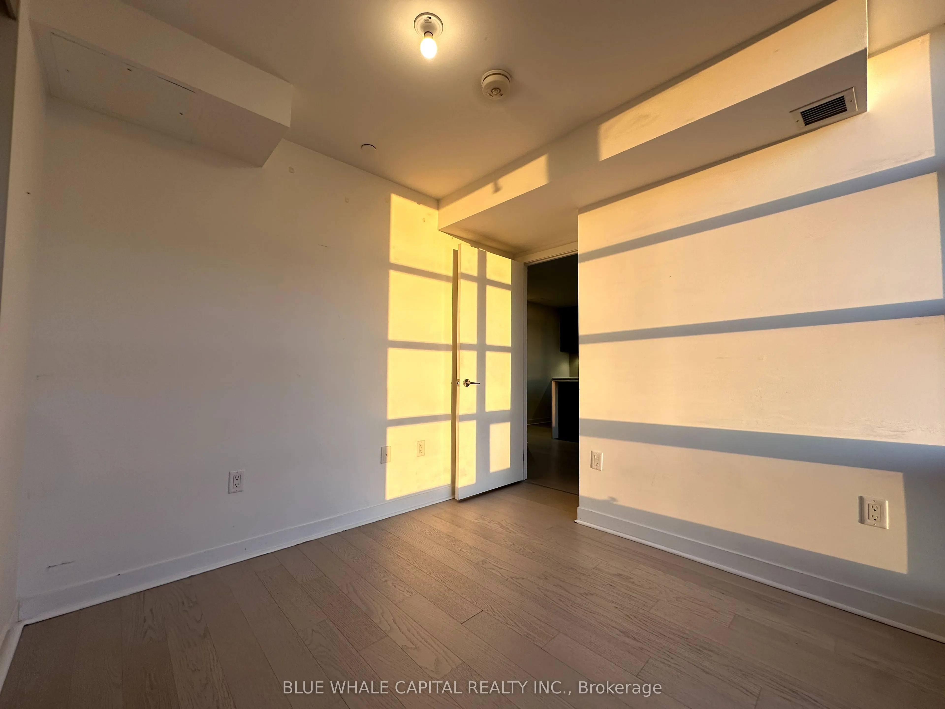 501 Adelaide Street W, #1309