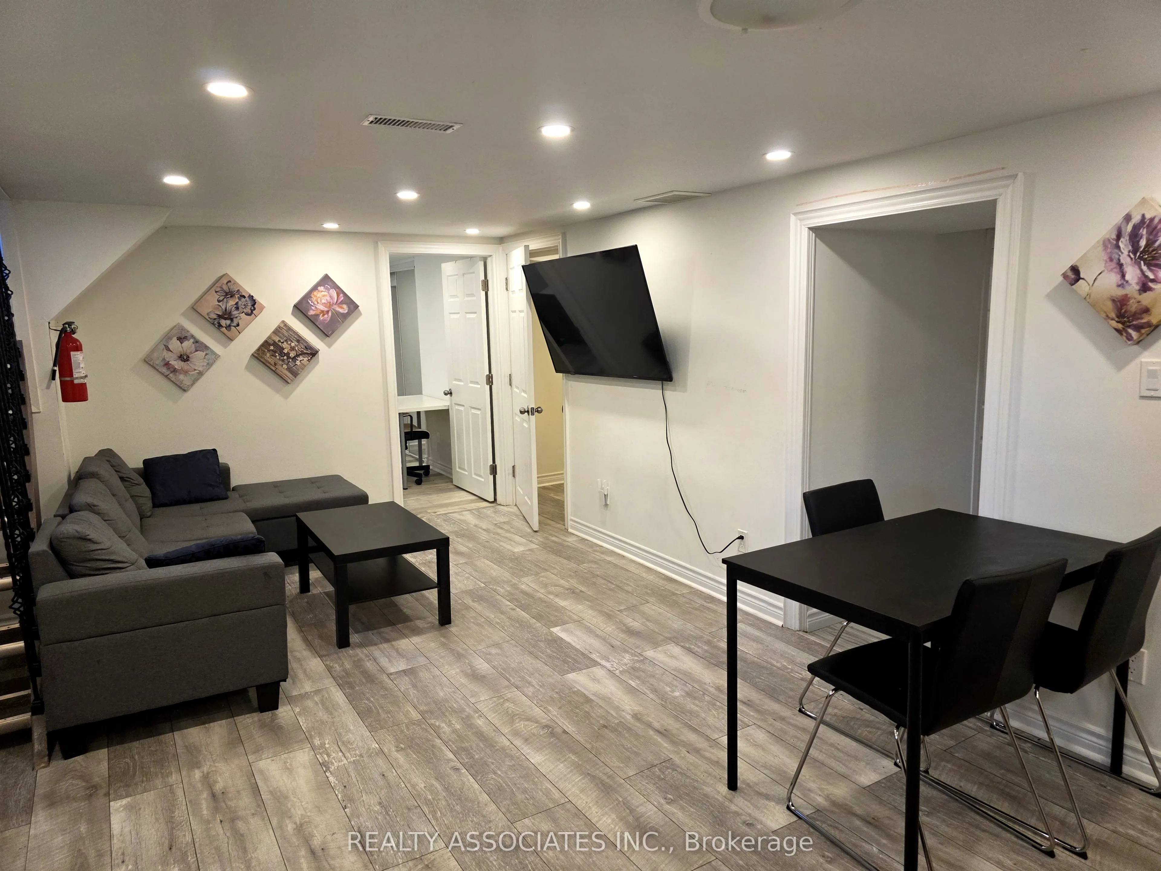 101 Reiner Road