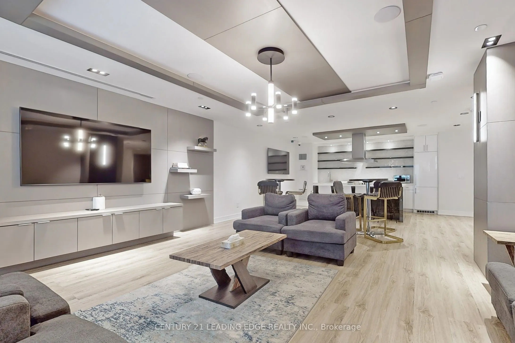 840 St Clair Avenue W, #804