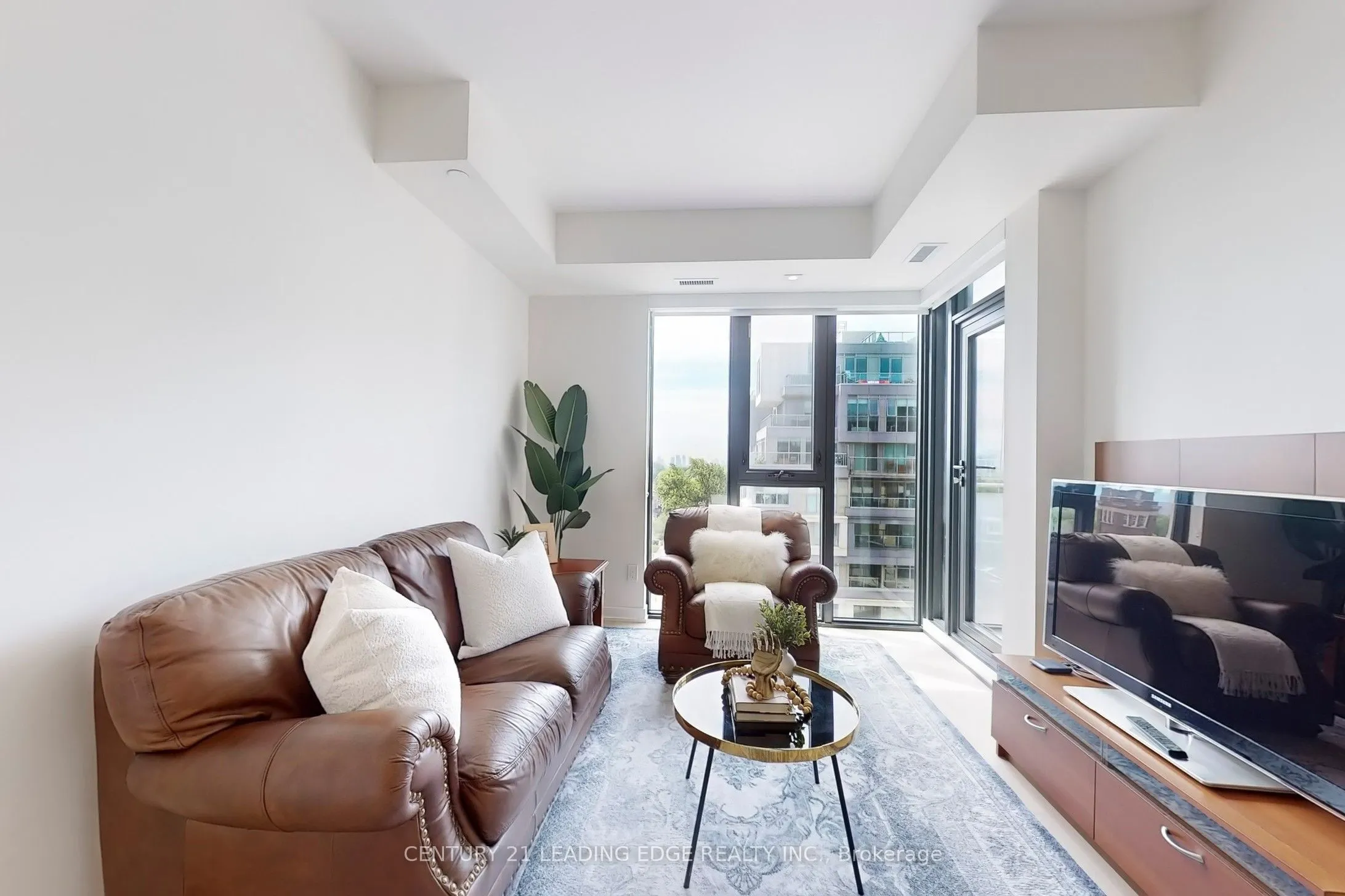 840 St Clair Avenue W, #804