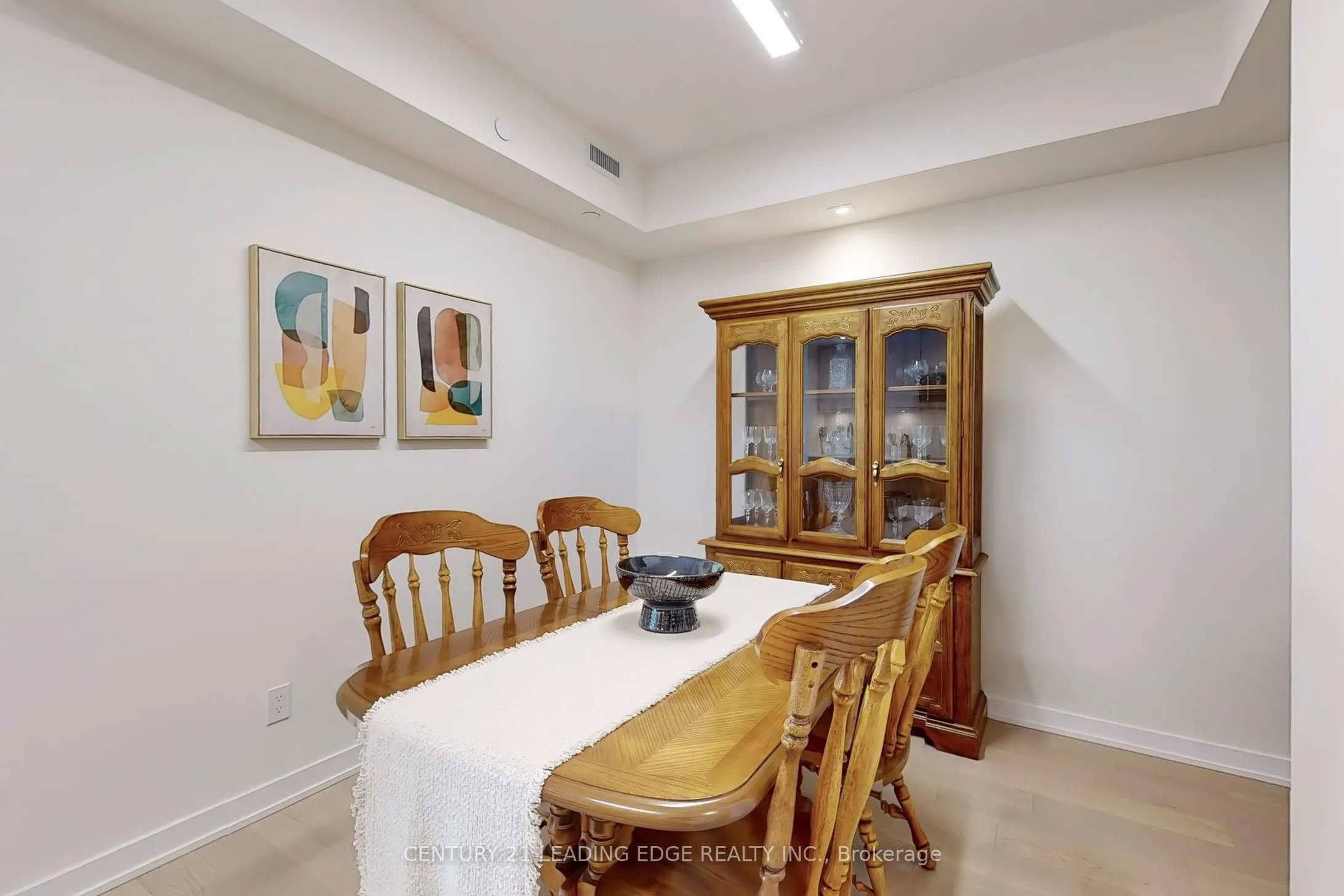 840 St Clair Avenue W, #804