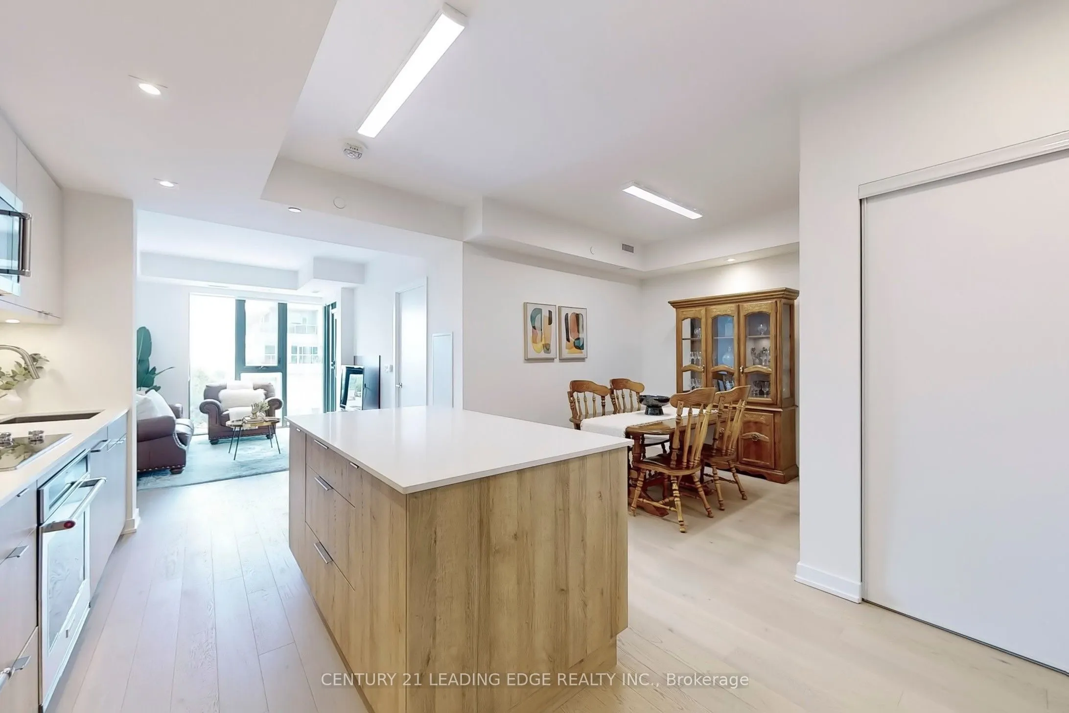 840 St Clair Avenue W, #804