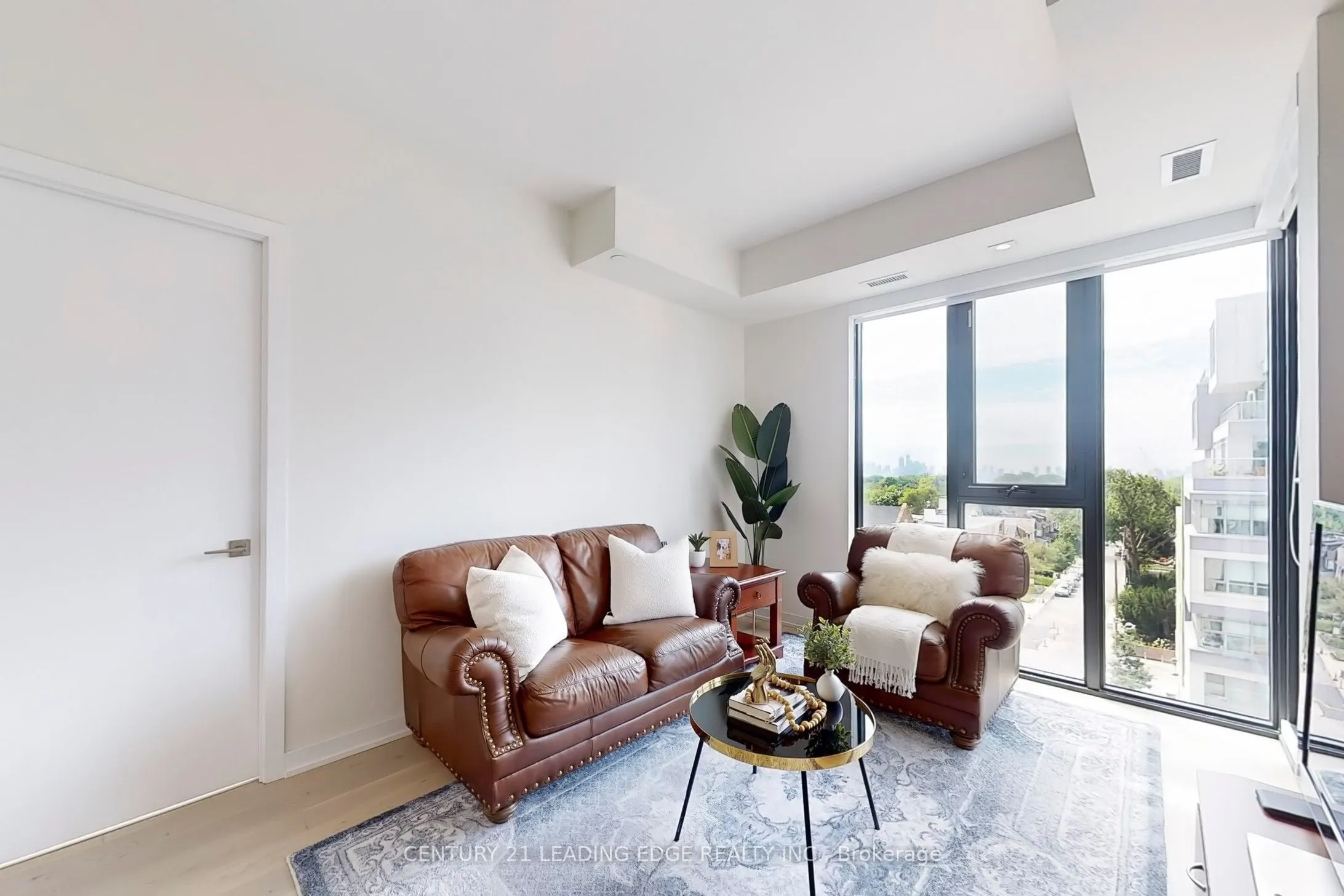 840 St Clair Avenue W, #804