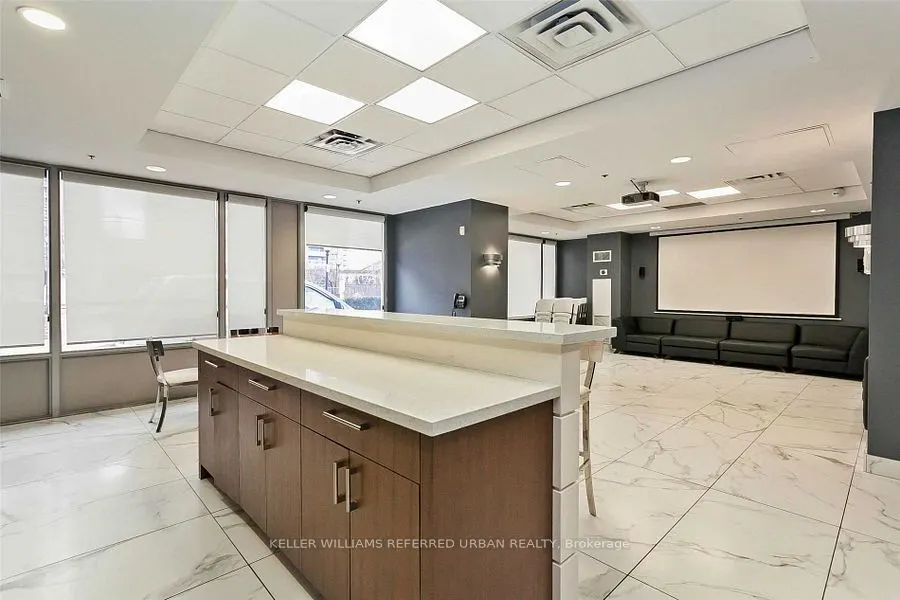 1029 King Street W, #426