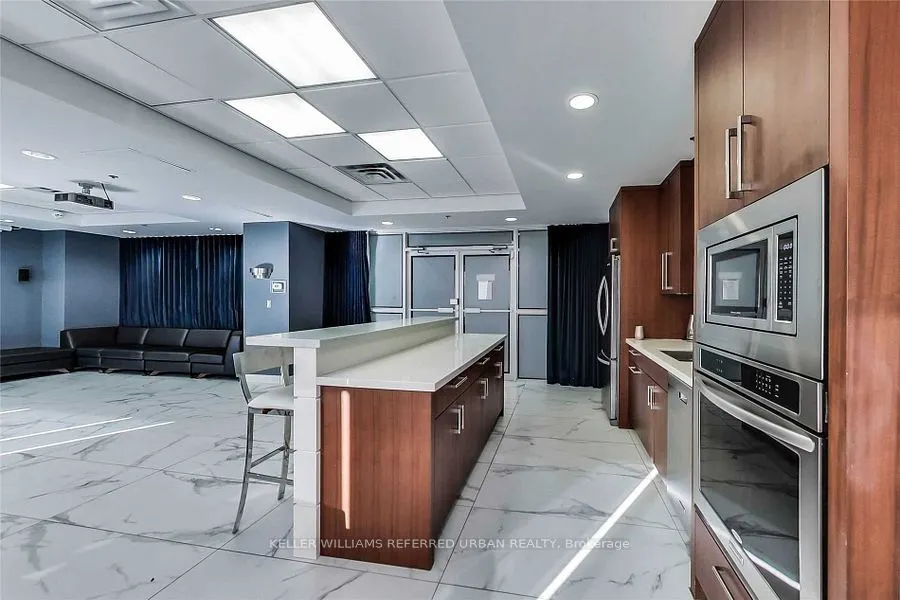 1029 King Street W, #426