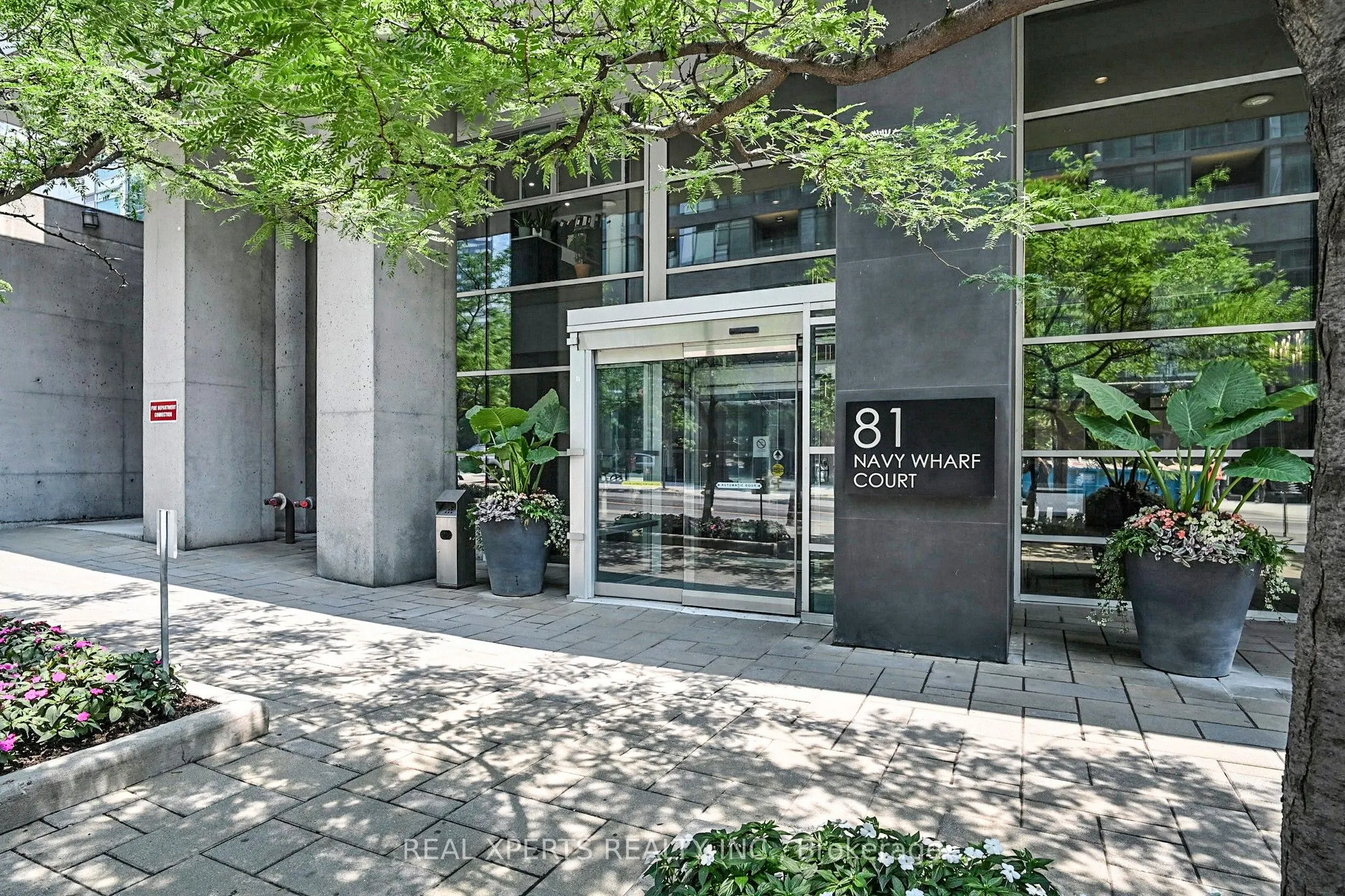 81 Navy Wharf Court, #901