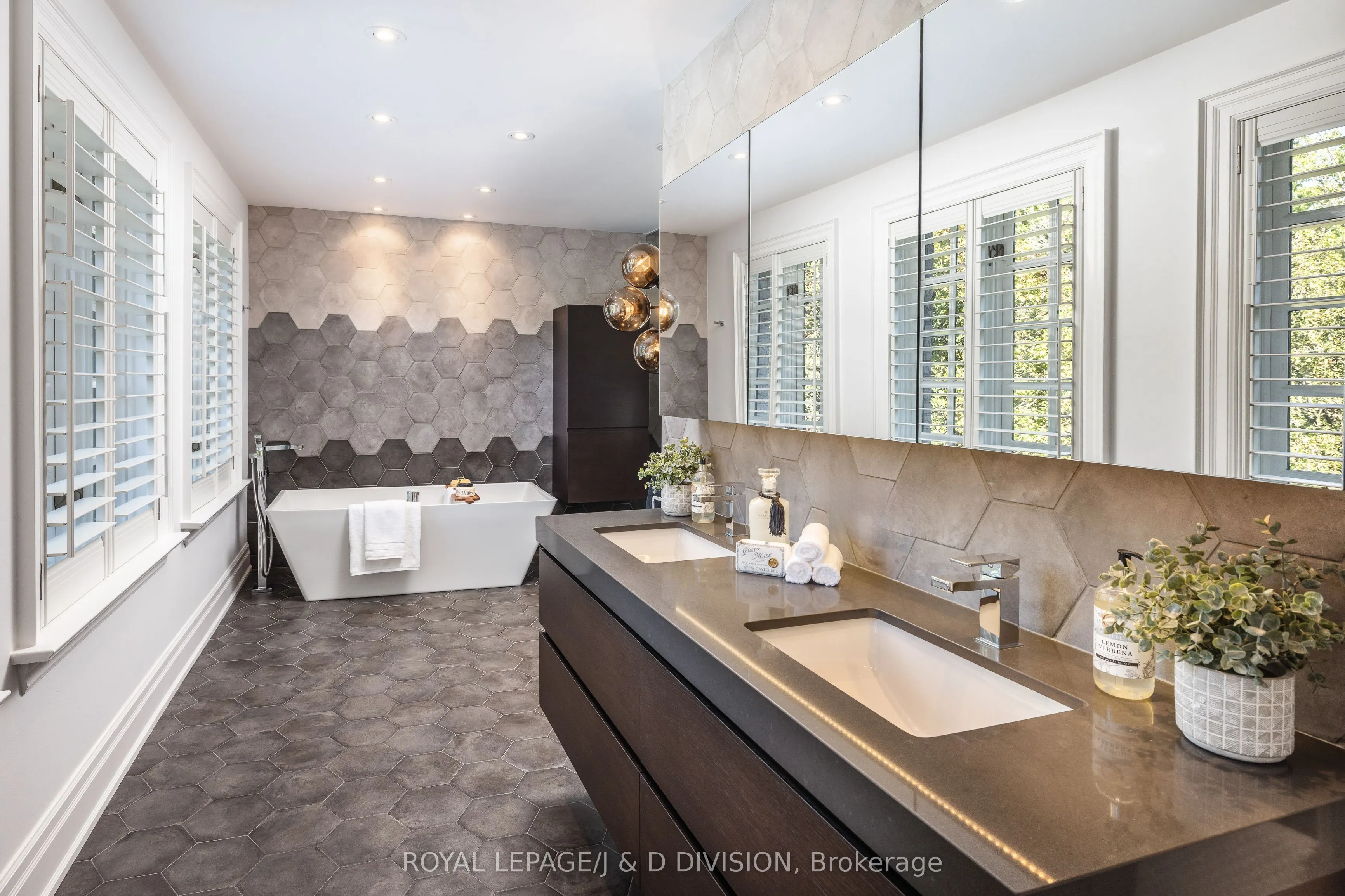 27 Bayview Wood