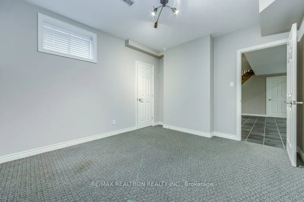 77 Clarinda Drive