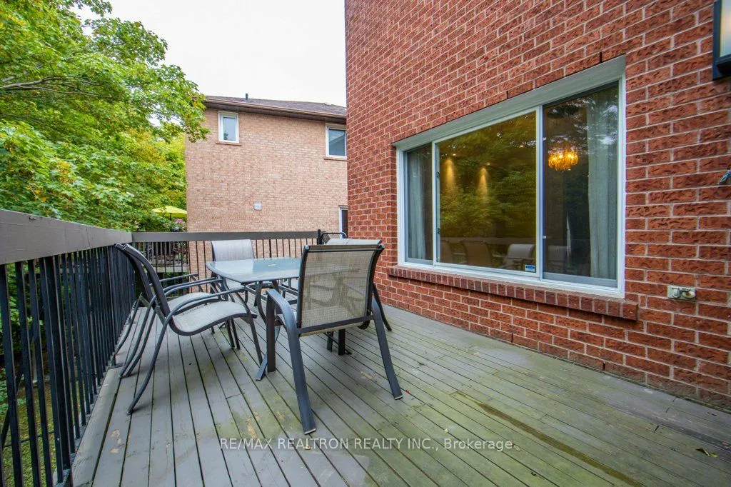 77 Clarinda Drive