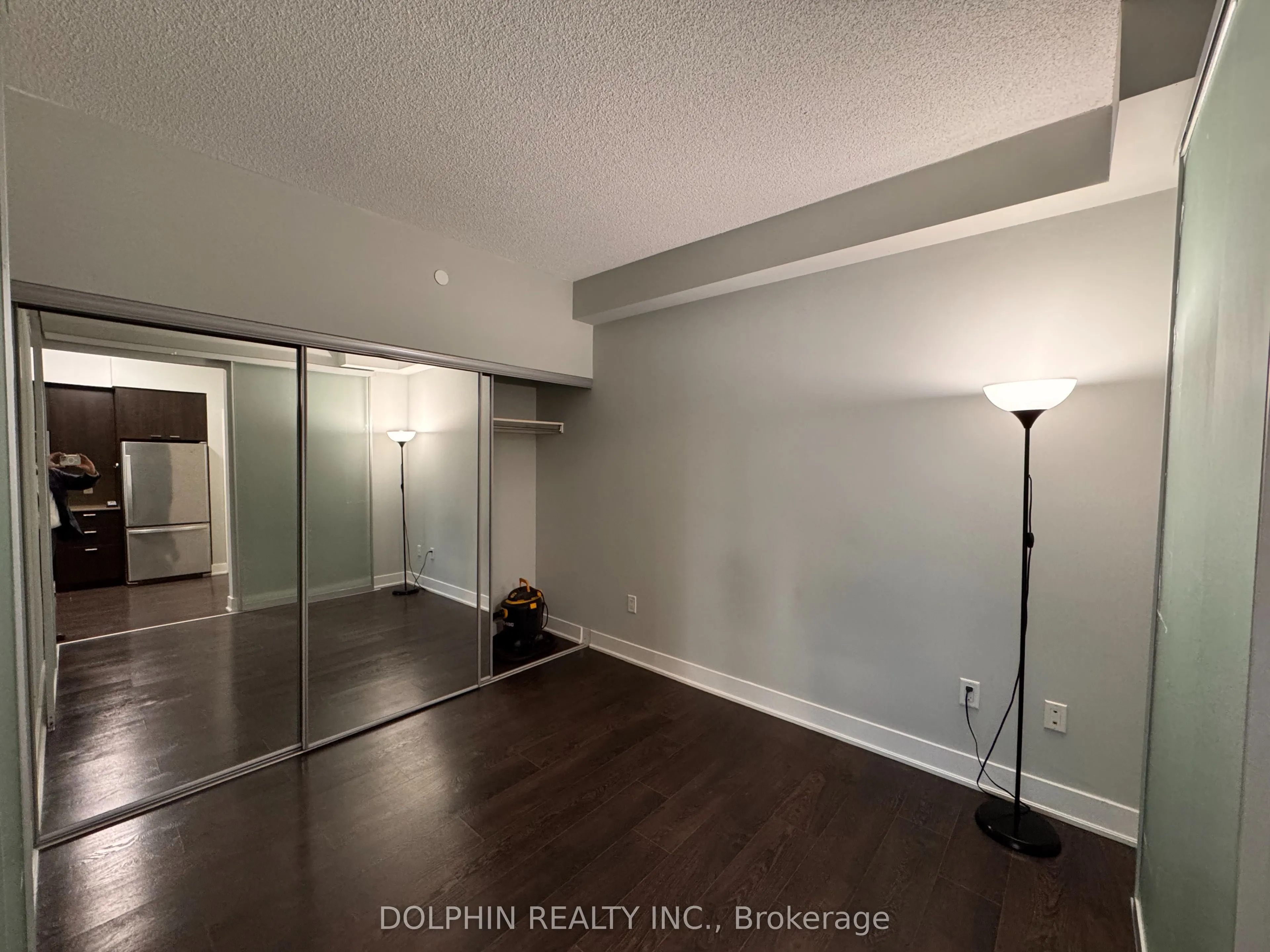 30 Roehampton Avenue, #409