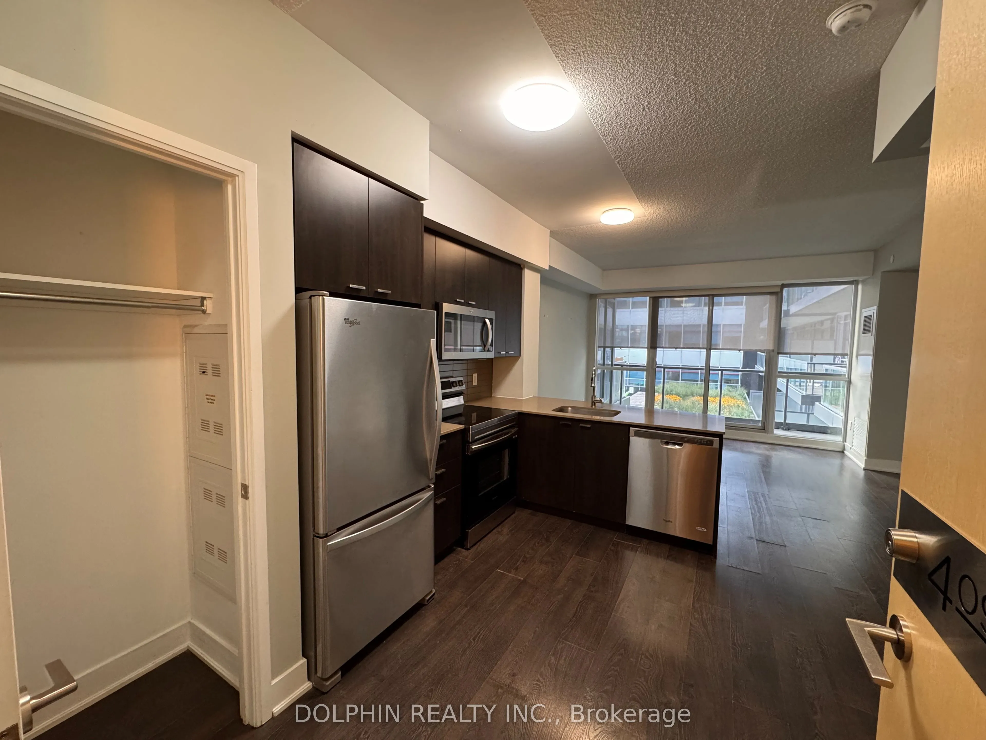 30 Roehampton Avenue, #409