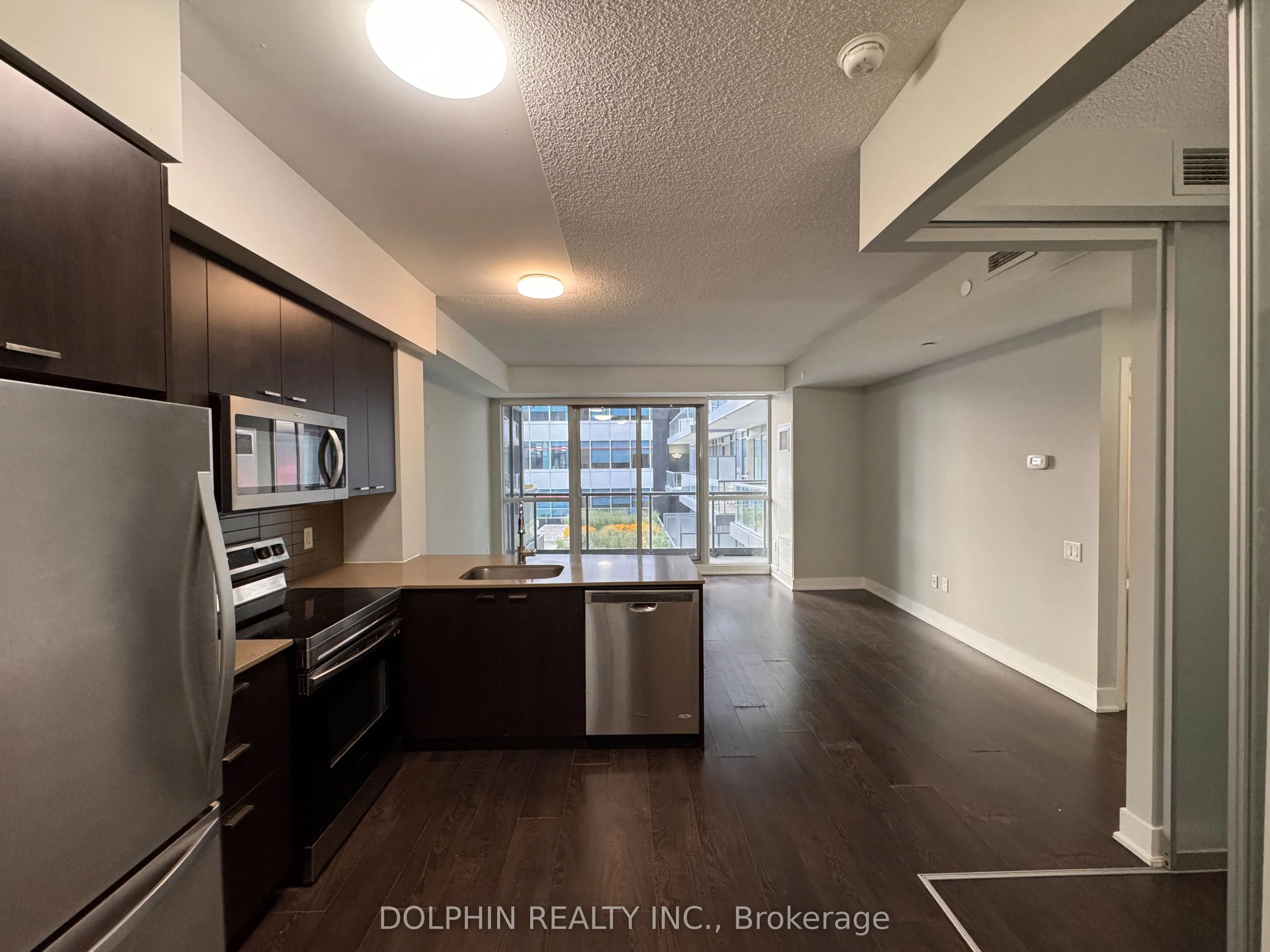 30 Roehampton Avenue, #409