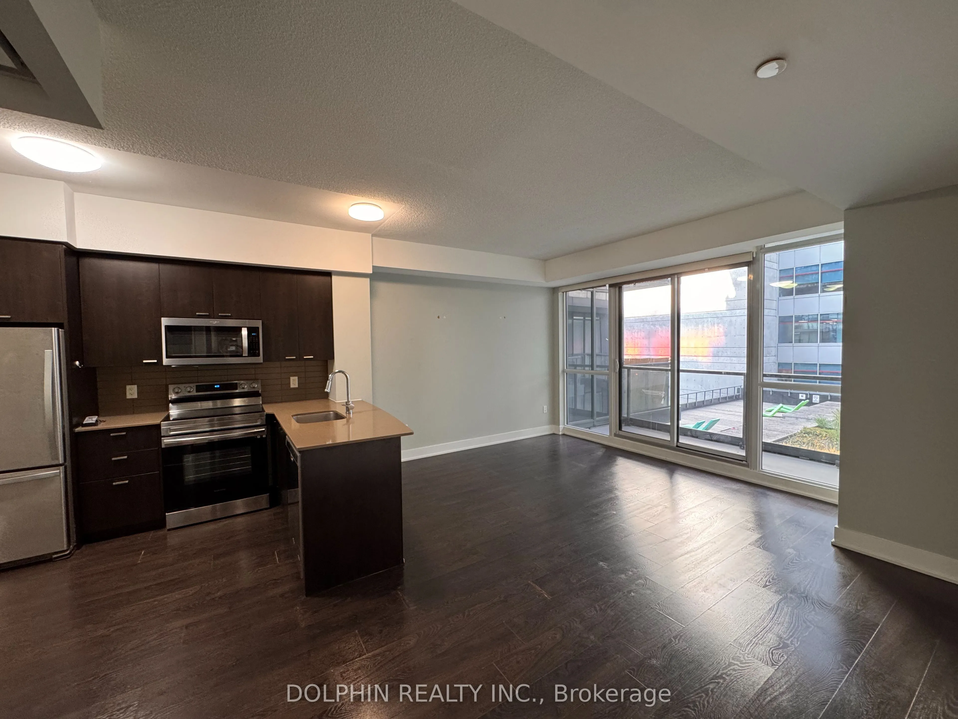 30 Roehampton Avenue, #409