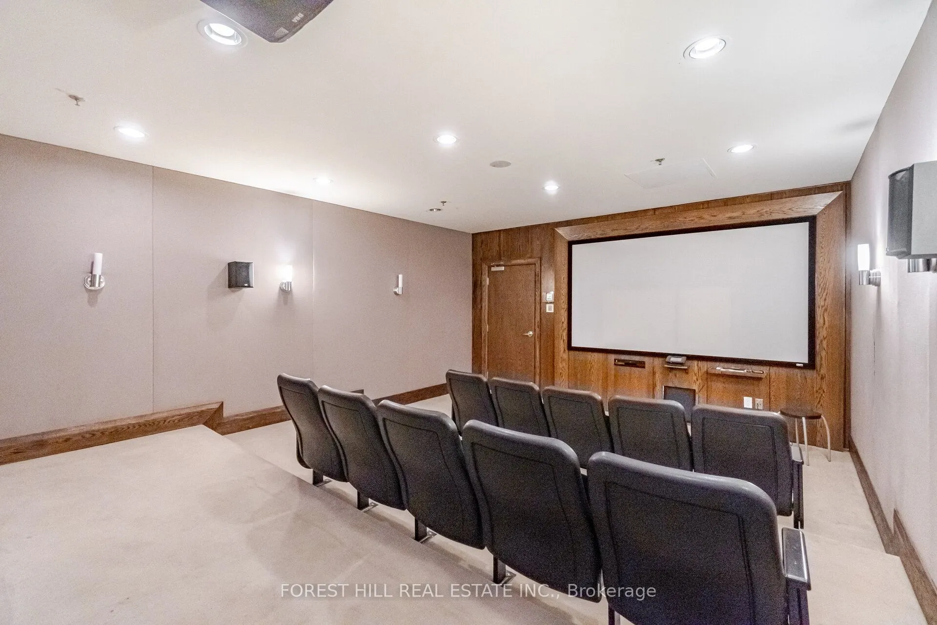 438 Richmond Street W, #722