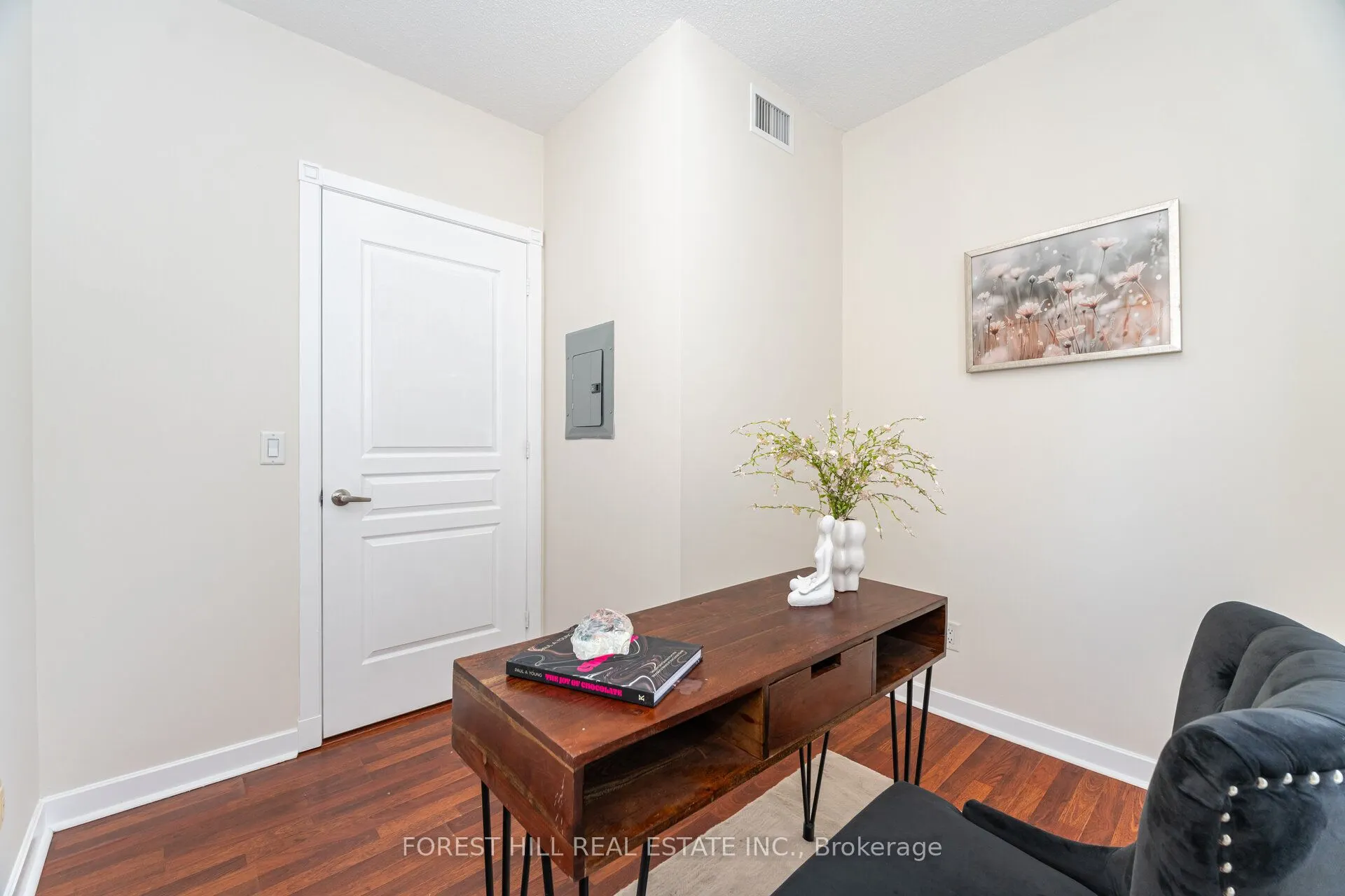 438 Richmond Street W, #722
