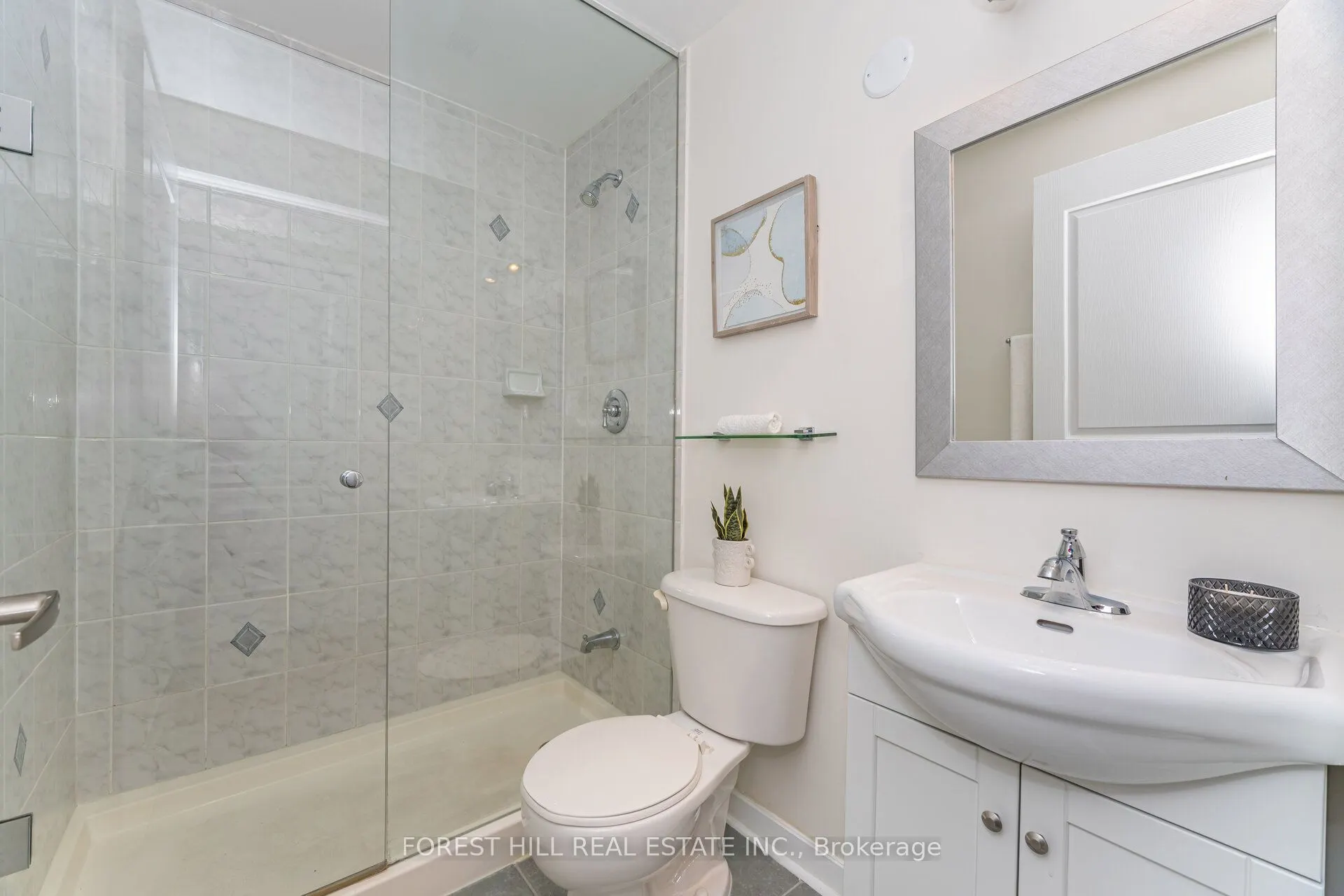 438 Richmond Street W, #722