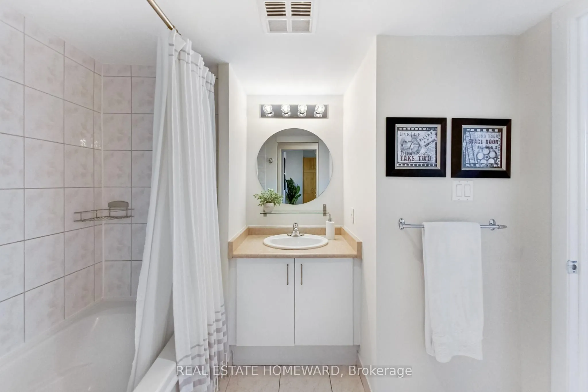 550 Queens Quay W, #201