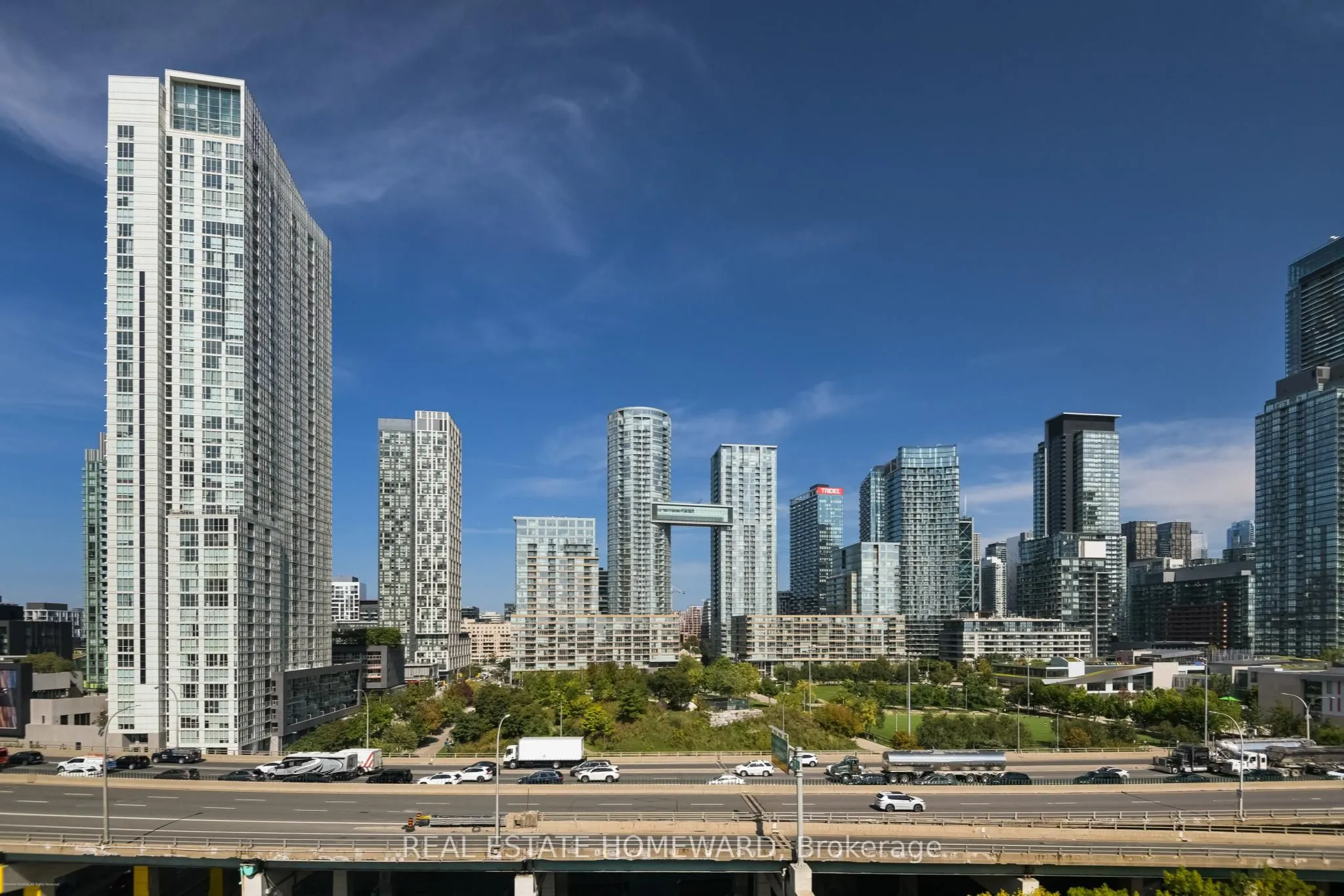 550 Queens Quay W, #201