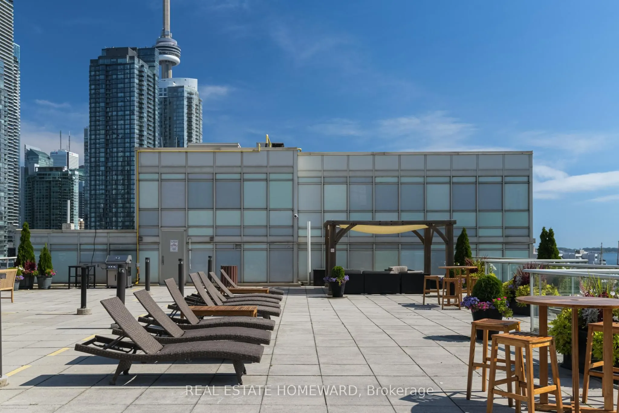 550 Queens Quay W, #201