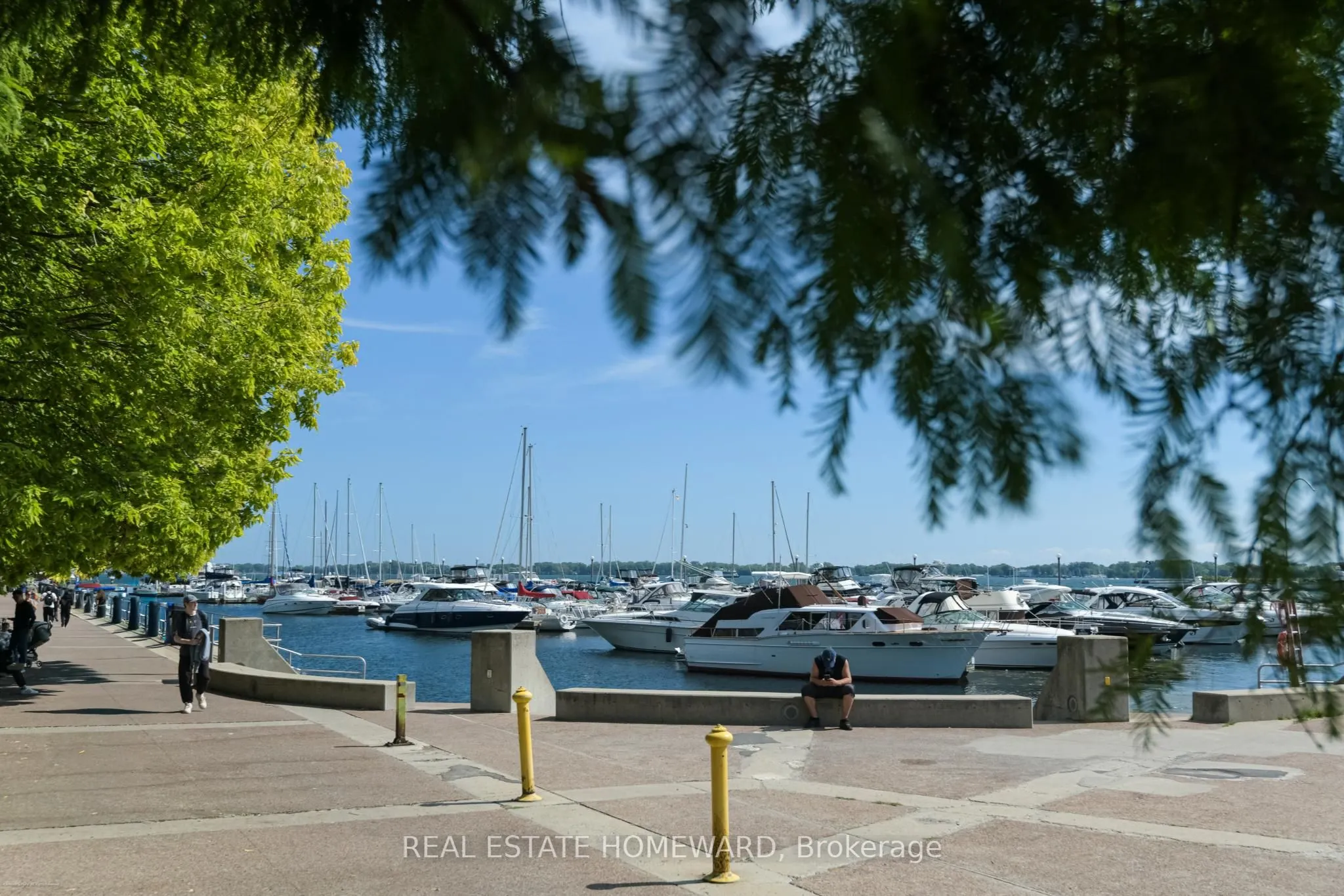 550 Queens Quay W, #201