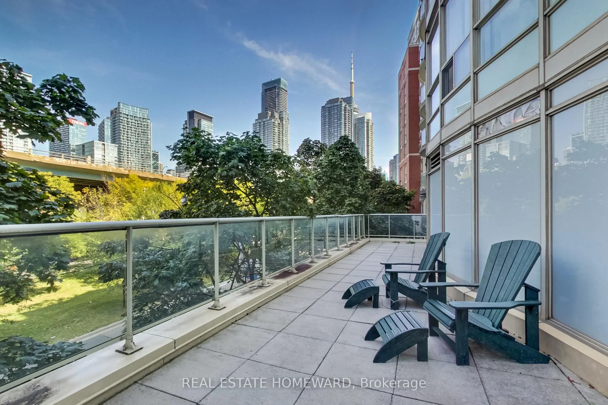 550 Queens Quay W, #201