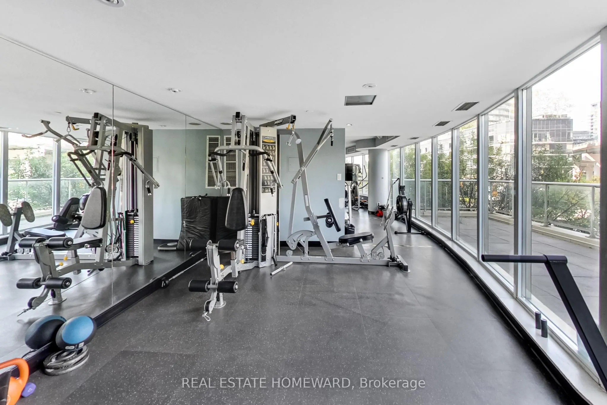 550 Queens Quay W, #201