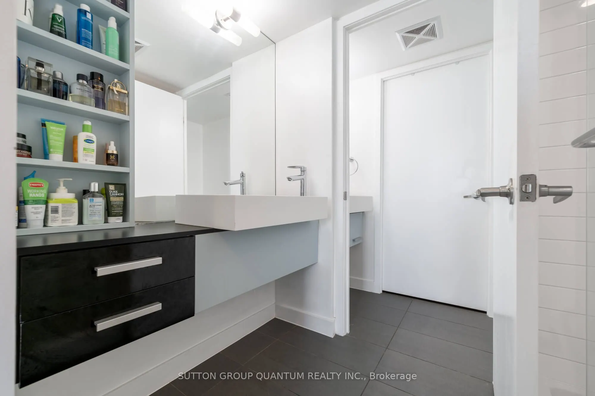 38 Dan Leckie Way, #1810